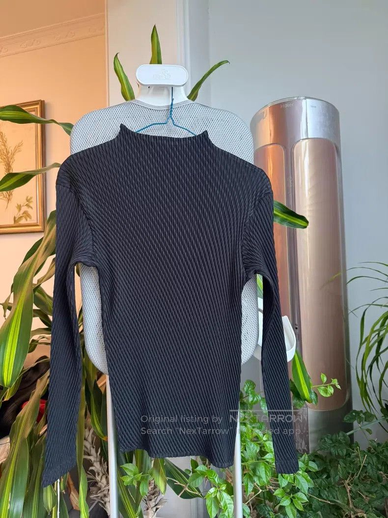 Issey Miyake Issey Miyake Small Fish Scale Long Sleeve Base Top, Black Size S / US 4 / IT 40 - 4 Thumbnail
