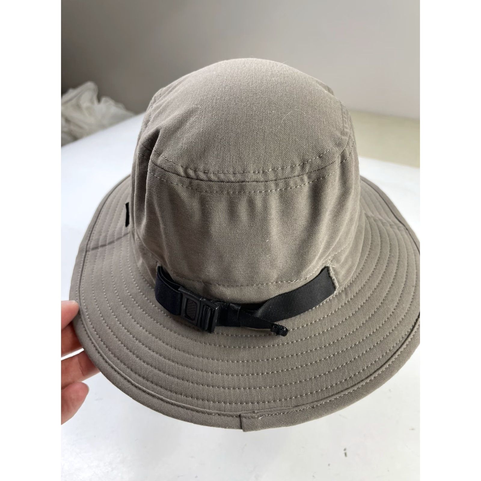 Patagonia Patagonia Bucket Hat Small Tan Men S Sun Beach Outdoor Logo Solid Wave Climb Camp Mountains Beach Surf Swim Hat Size ONE SIZE - 2 Thumbnail