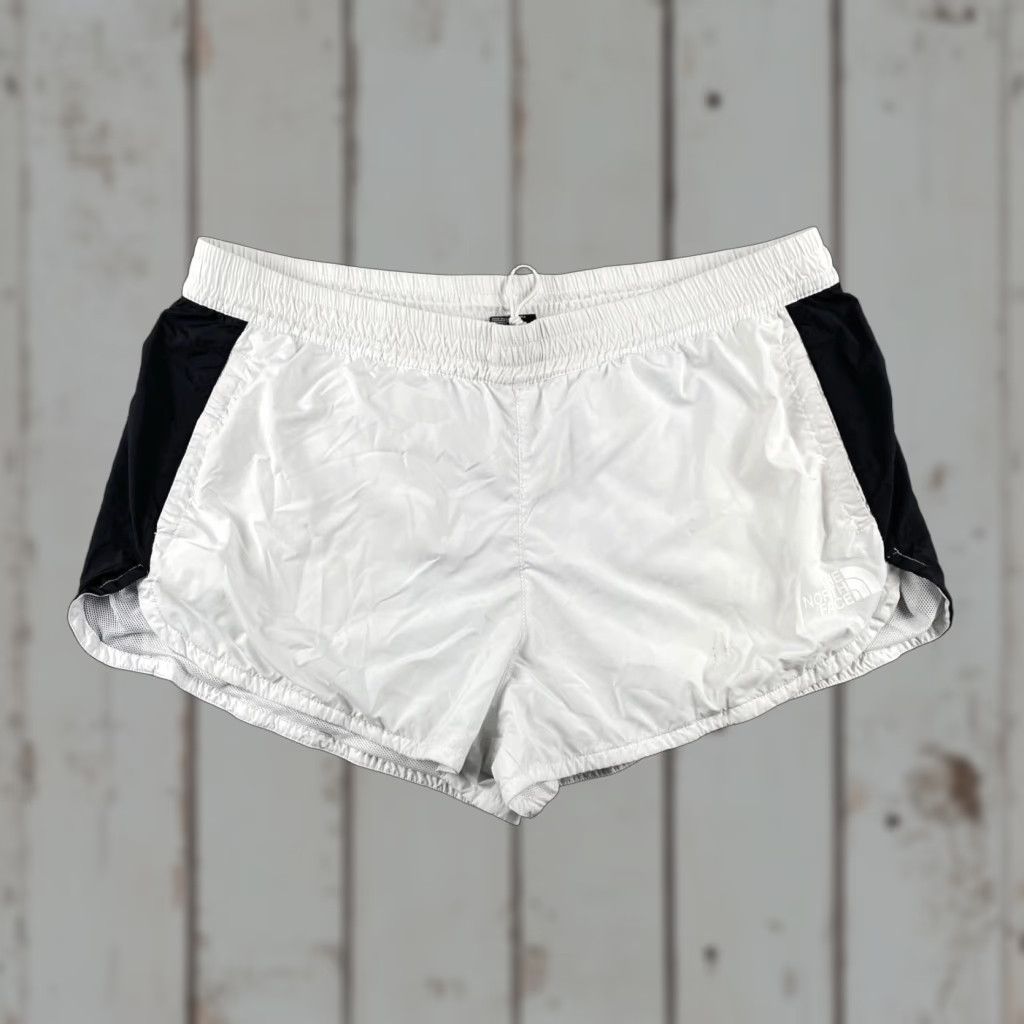 The North Face VINTAGE The North Face Hydrenaline Windfall Fitness Shorts Womens XL Draw String White Size 40" / US 18 - 1 Thumbnail