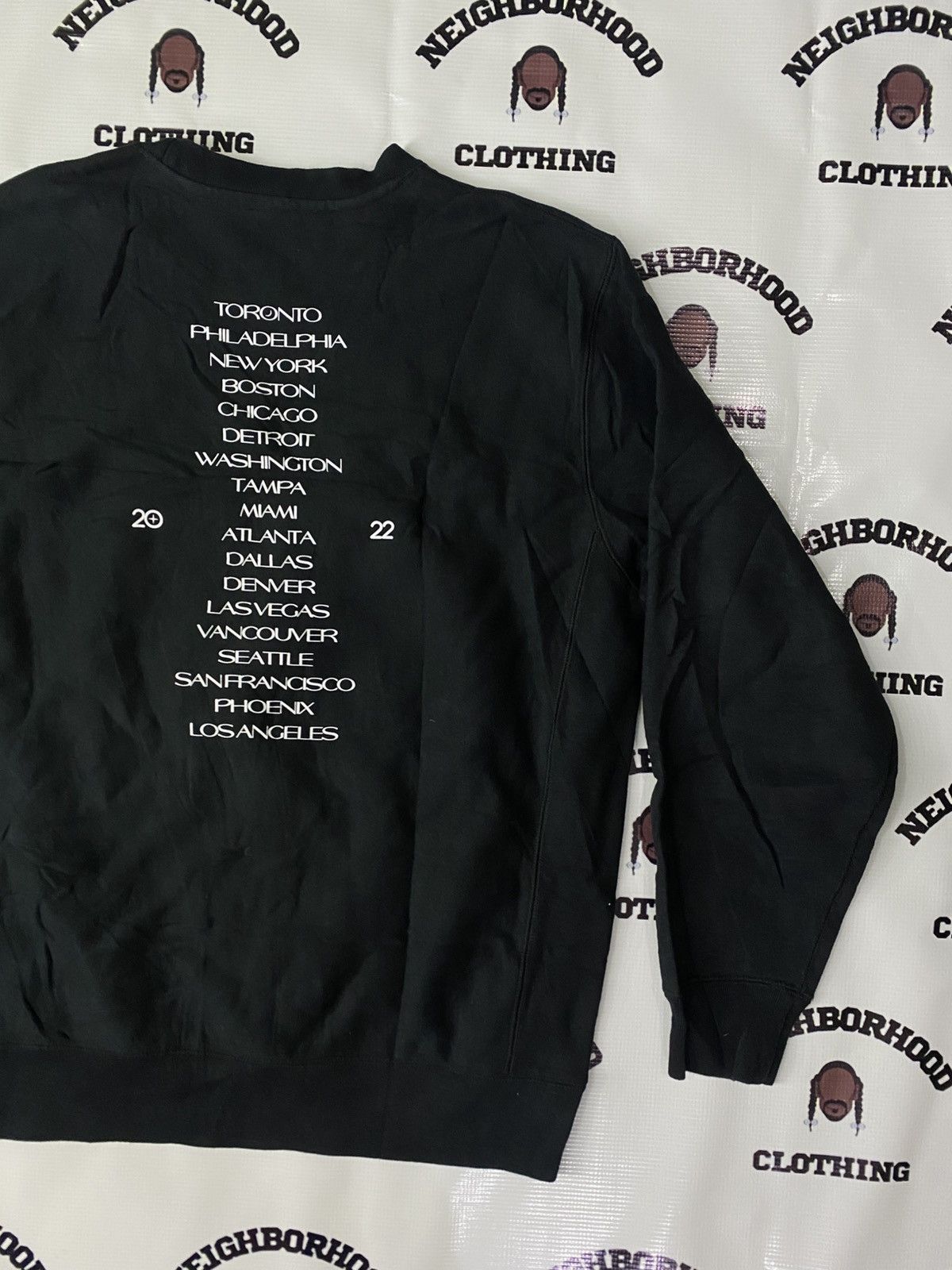 The Weeknd THE WEEKND DAWN FM TOUR CREWNECK. Size US L / EU 52-54 / 3 - 8 Thumbnail
