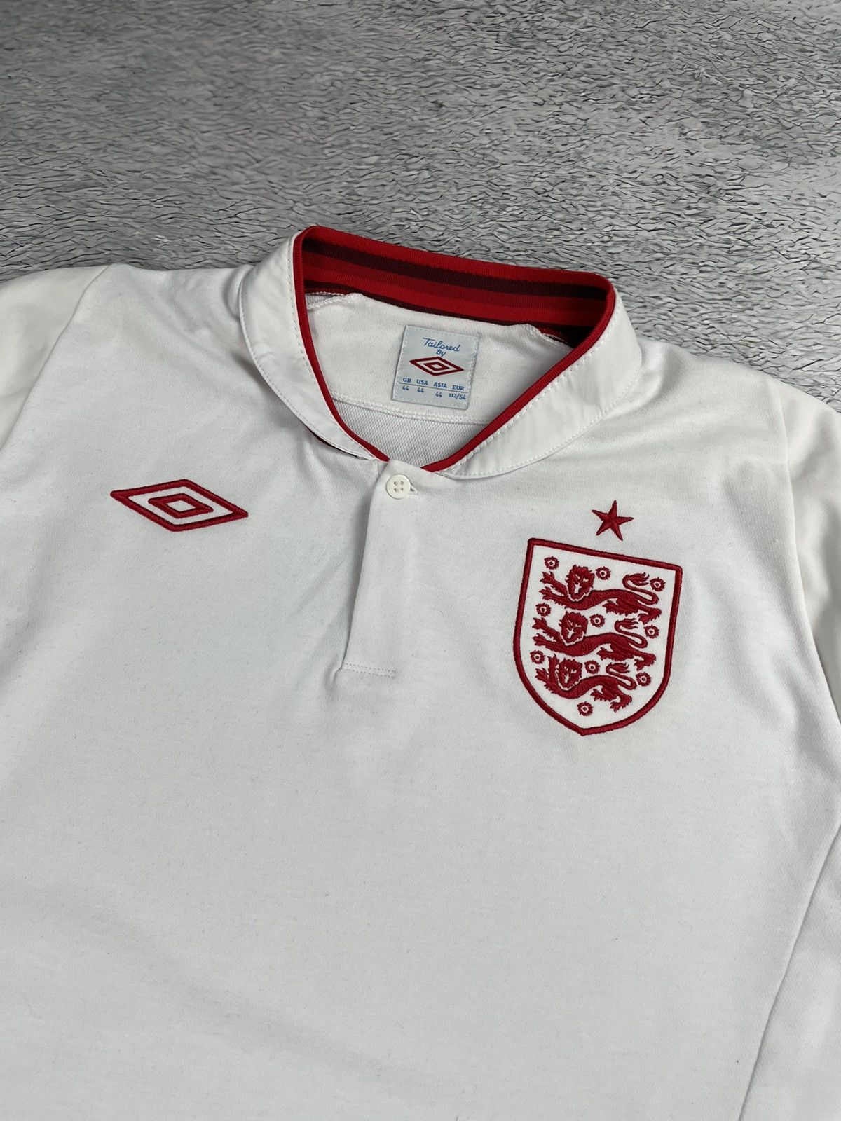 Umbro × Vintage Vintage England 2012 Umbro Soccer Jersey y2k blokcore Size US L / EU 52-54 / 3 - 6 Thumbnail