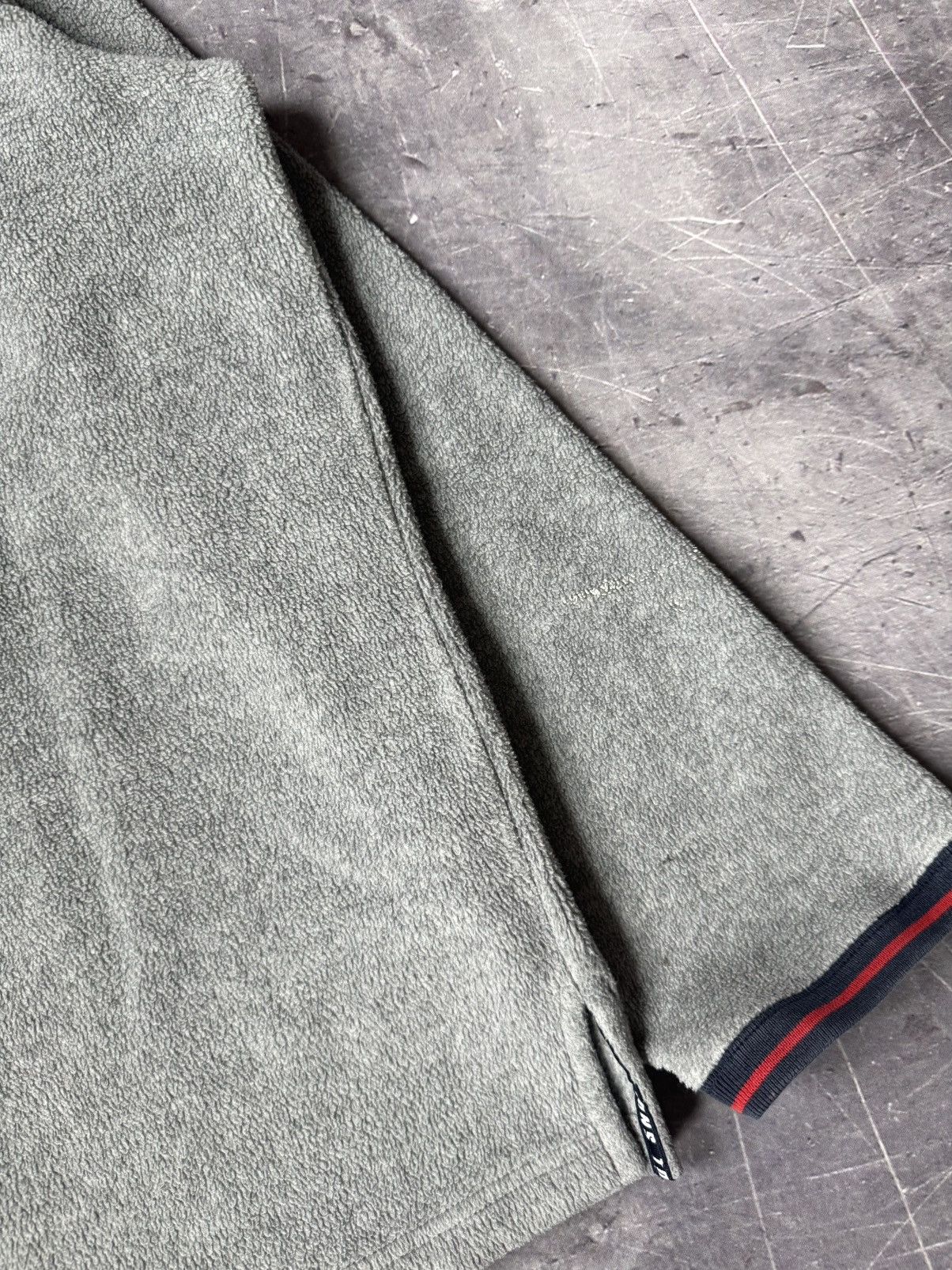 Tommy Hilfiger Vintage Y2K Tommy Jeans Fleece Sweatshirt (XL) Size US XL / EU 56 / 4 - 8 Thumbnail