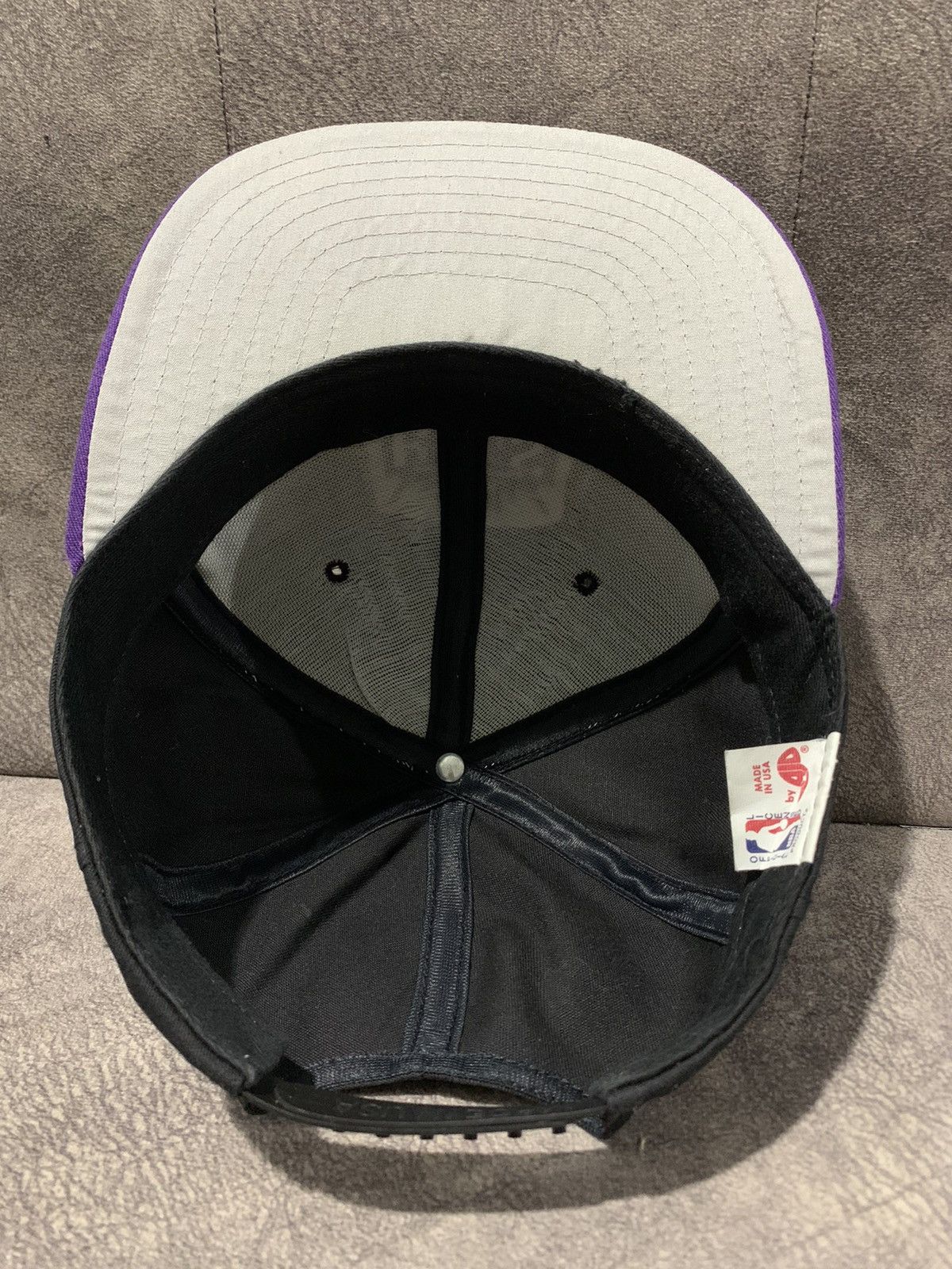 NBA × Vintage Vintage Sacramento Kings AJD Snapback OSFA Hat Cap Size ONE SIZE - 6 Thumbnail
