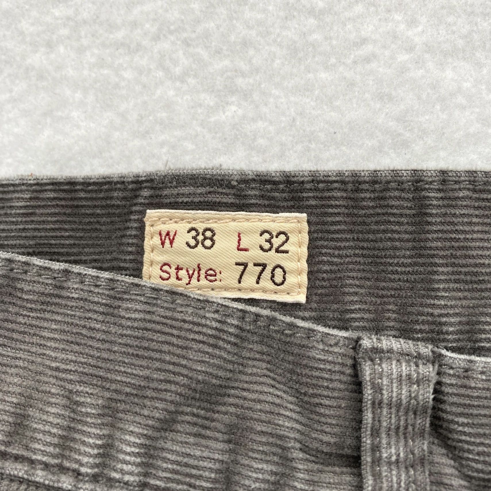 J.Crew J.CREW 770 Corduroy Pants Mens 38x32 Gray Slim Straight Stretch 5-Pocket Casual Beltless Zip Front Front Flat Front Pockets City Preppy Mens Size US 38 / EU 54 - 5 Thumbnail