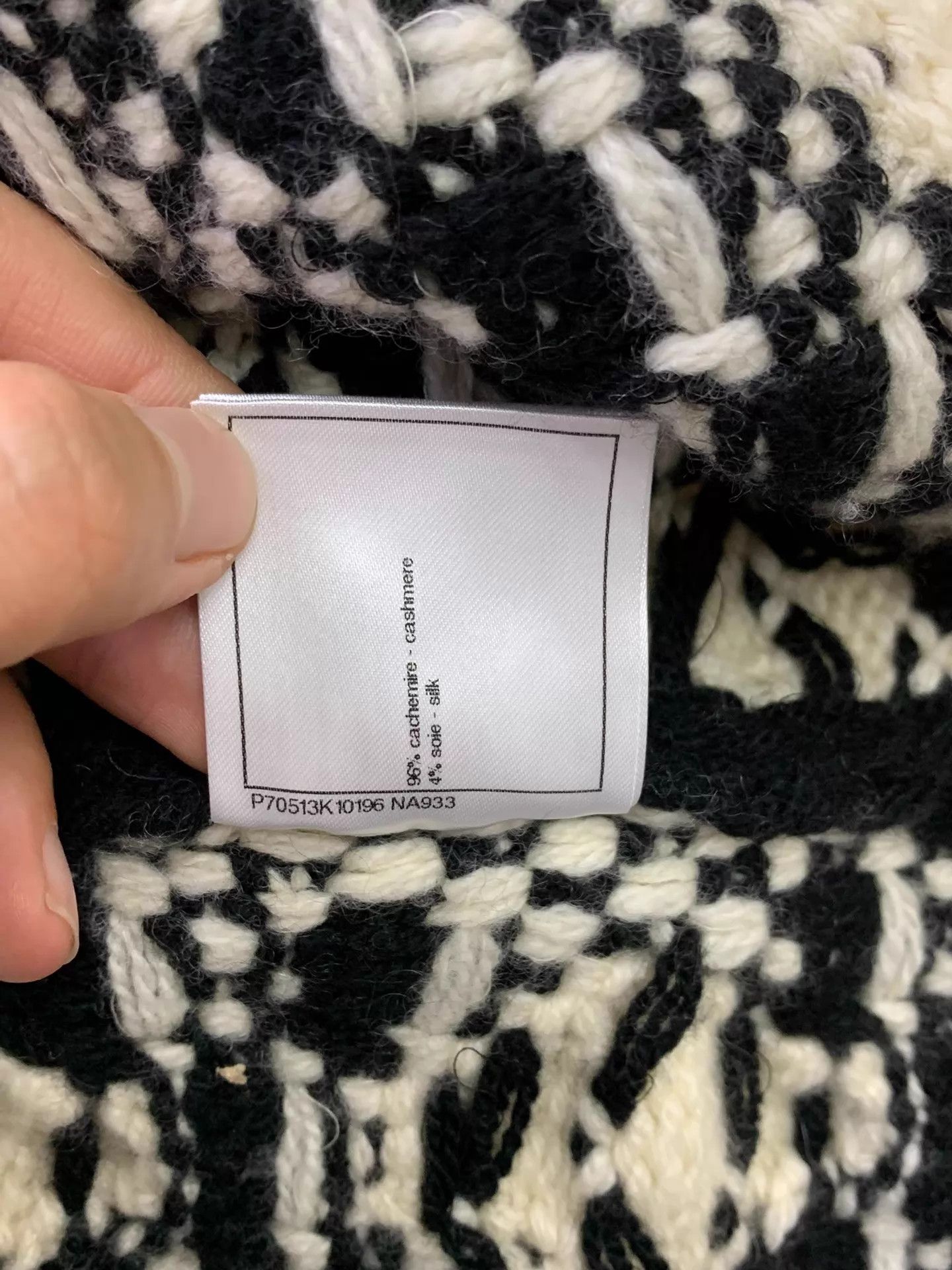 Chanel CHANEL B&W Colorblock Floral Knit Vest Cardigans Women's Size XS / US 0-2 / IT 36-38 - 7 Thumbnail
