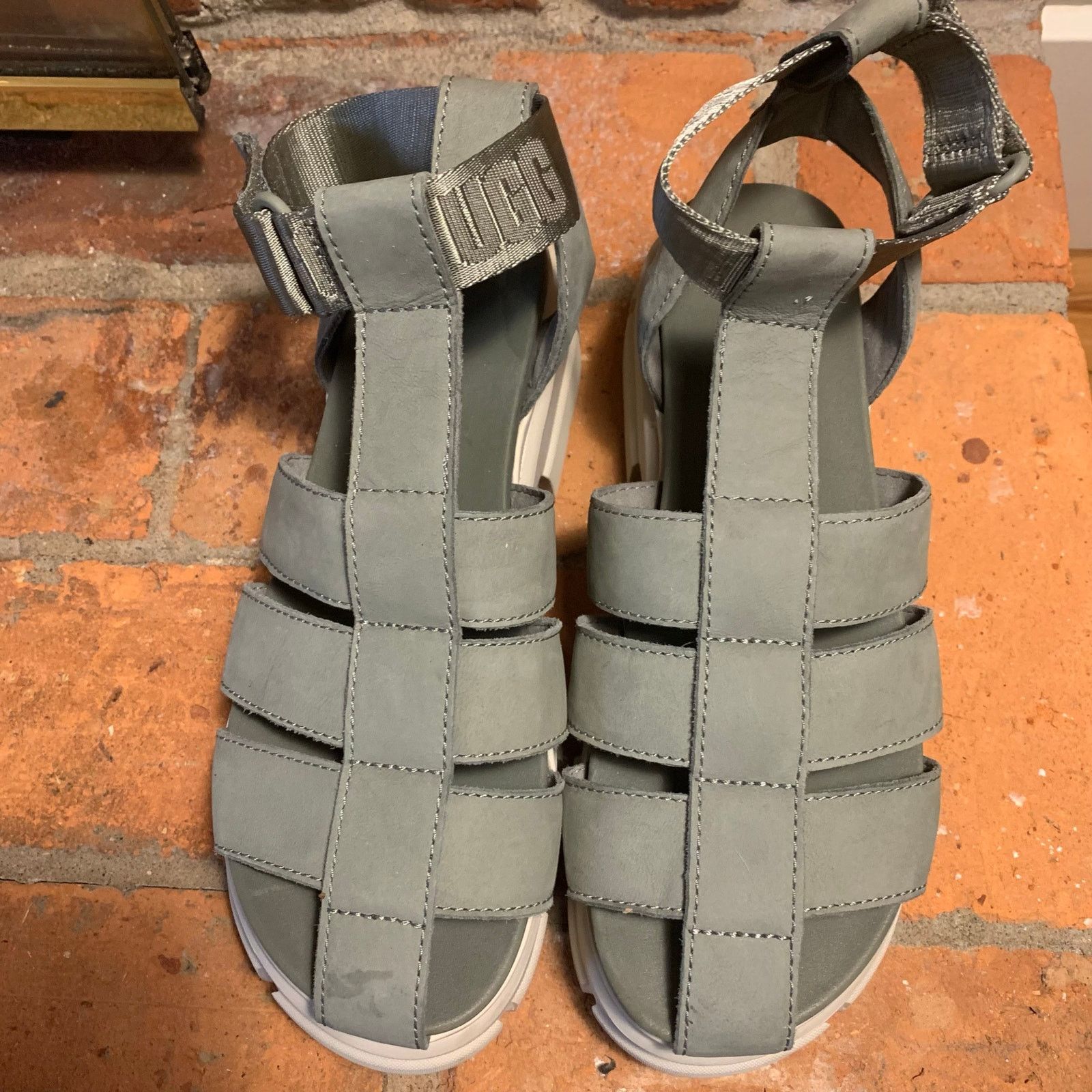 Ugg UGG Ashton Strappy Moss Green Nubuck Chunky Sandal Size 8 Size US 8 / IT 38 - 7 Thumbnail