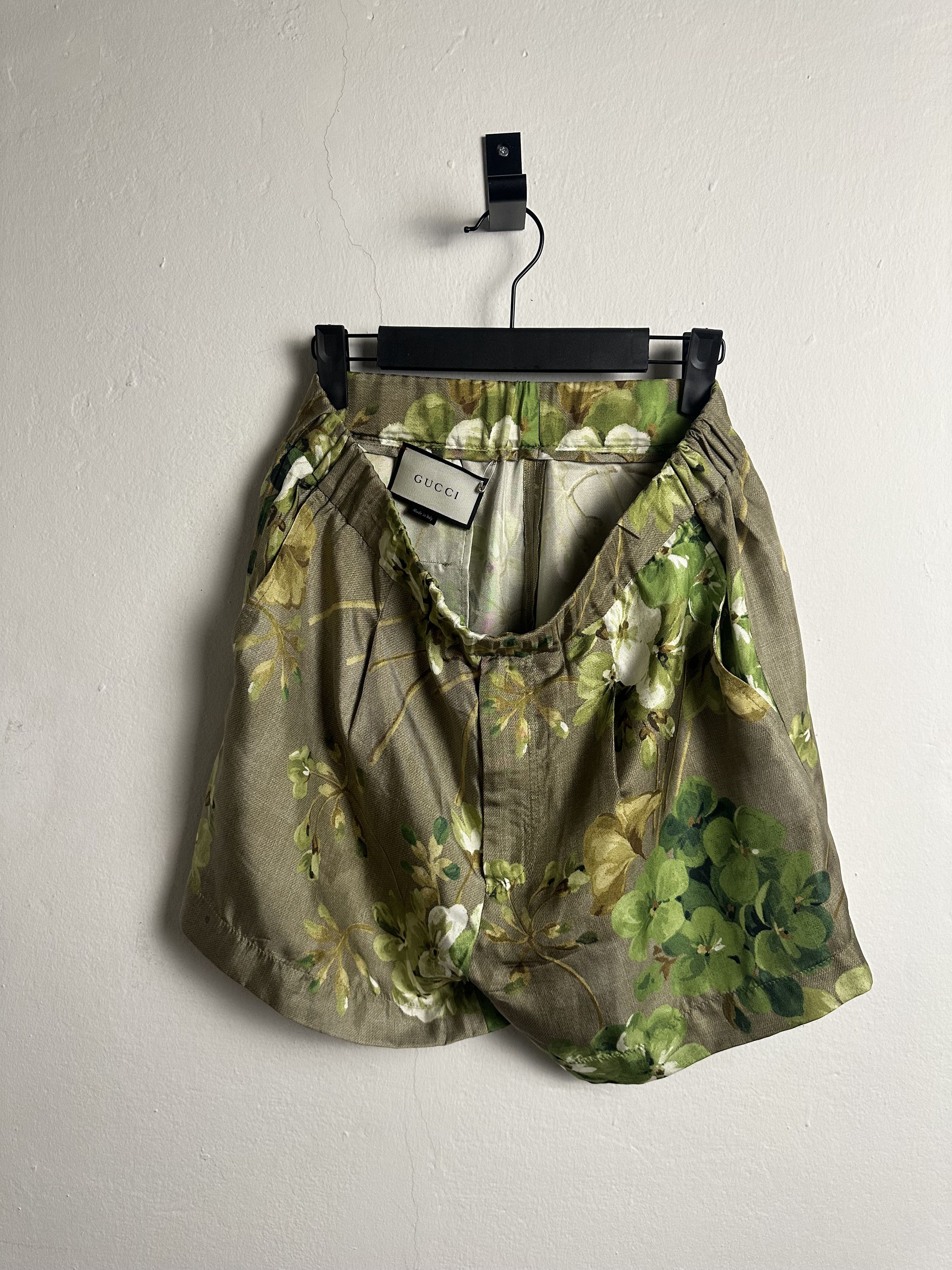 Gucci Gucci Silk Blossom Shorts Size US 28 / EU 44 - 1 Thumbnail