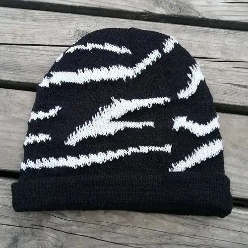 Japanese Brand Winter Hat Zebra Pattern Knitted Beanie Size ONE SIZE - 3 Thumbnail