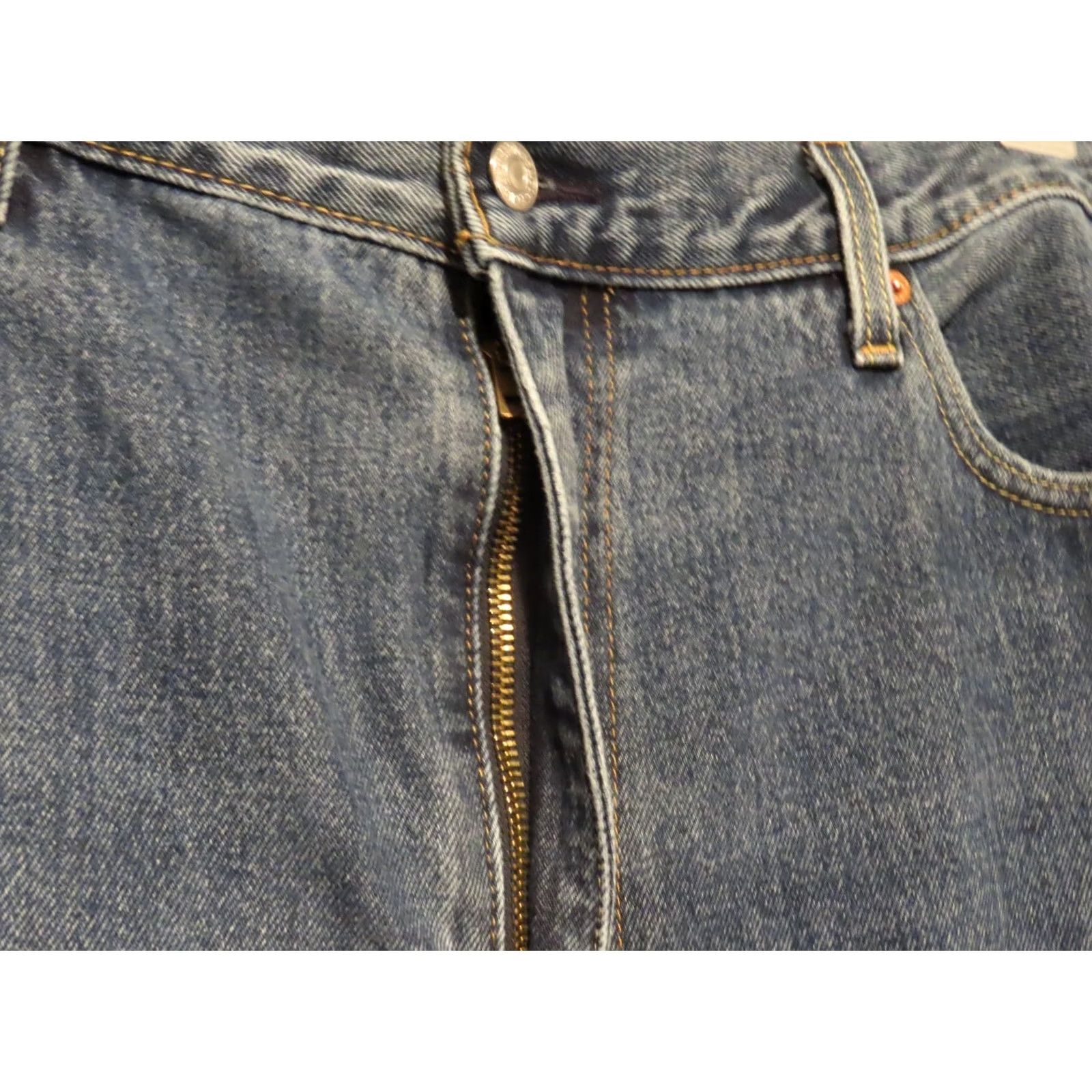 Levi's Levi's 550 Jeans Men 42x30 Relaxed Fit Blue Medium Wash Denim Pockets Straight 5-Pocket Belt Loops Zipper Size US 42 / EU 58 - 3 Thumbnail