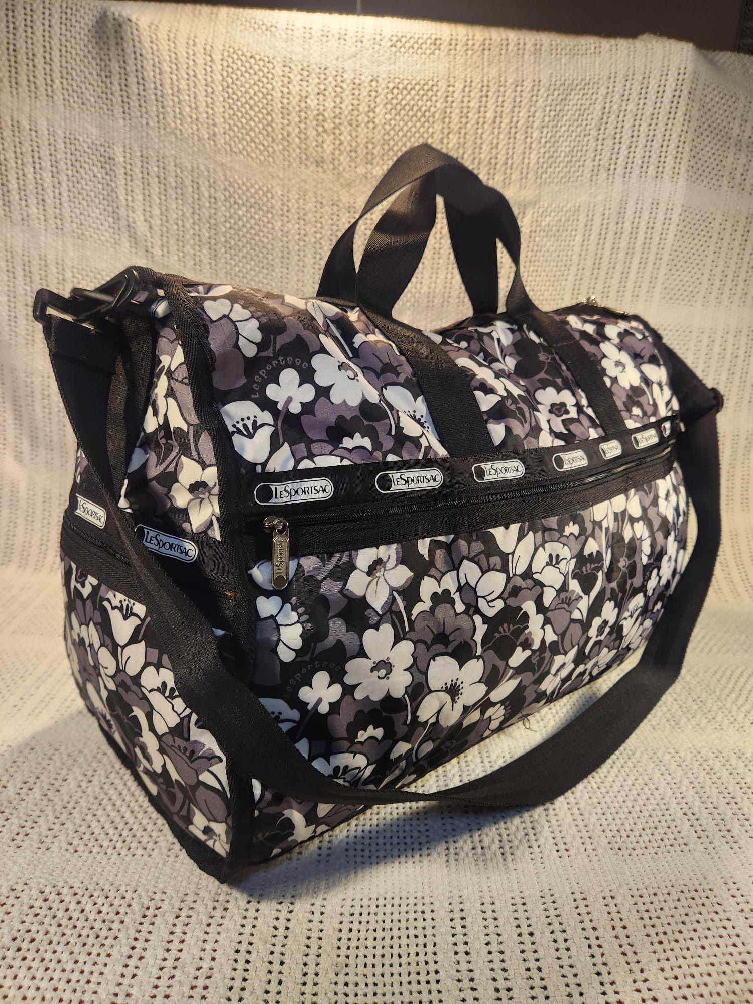 LeSportsac GYM CARRY ON DUFFLE FLORAL Size ONE SIZE - 6 Thumbnail