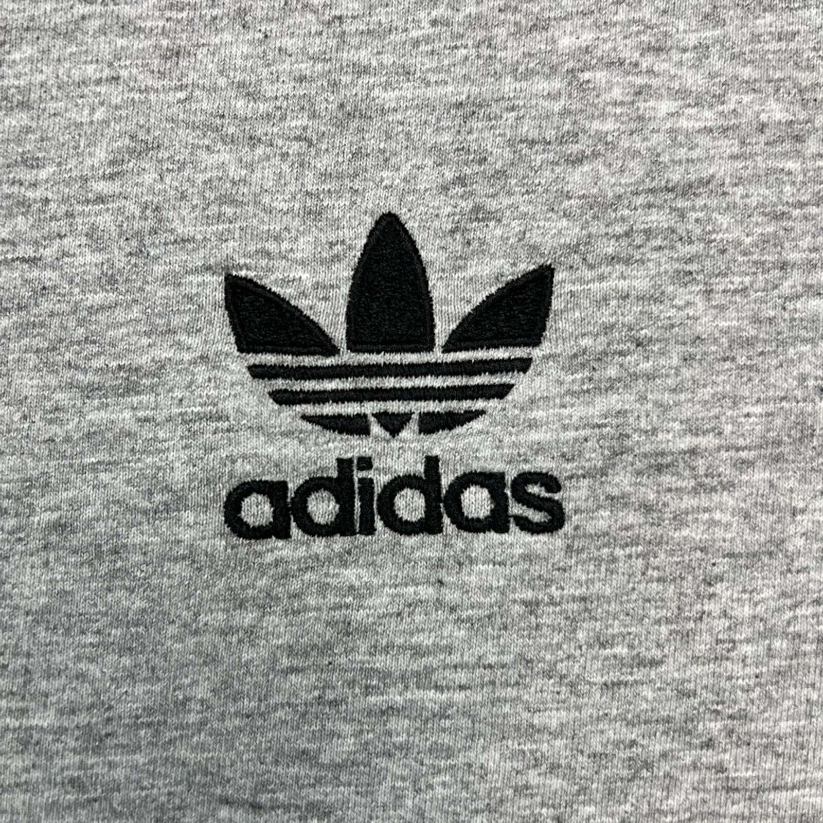 Adidas Vintage 90s Adidas T Shirt Small Center Trefoil Casual Tee Size US S / EU 44-46 / 1 - 2 Thumbnail