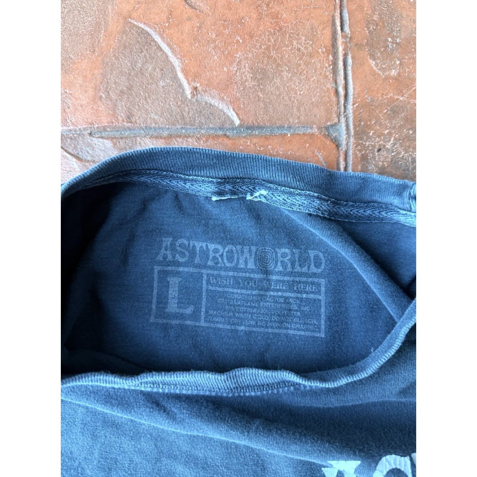 Travis Scott Travis Scott Astroworld Staff 2018 T-Shirt Large Cactus Jack Streetwear Crew Neck Graphic Print Logo Men Hip Hop Music Vintage No N/A Size US L / EU 52-54 / 3 - 2 Thumbnail