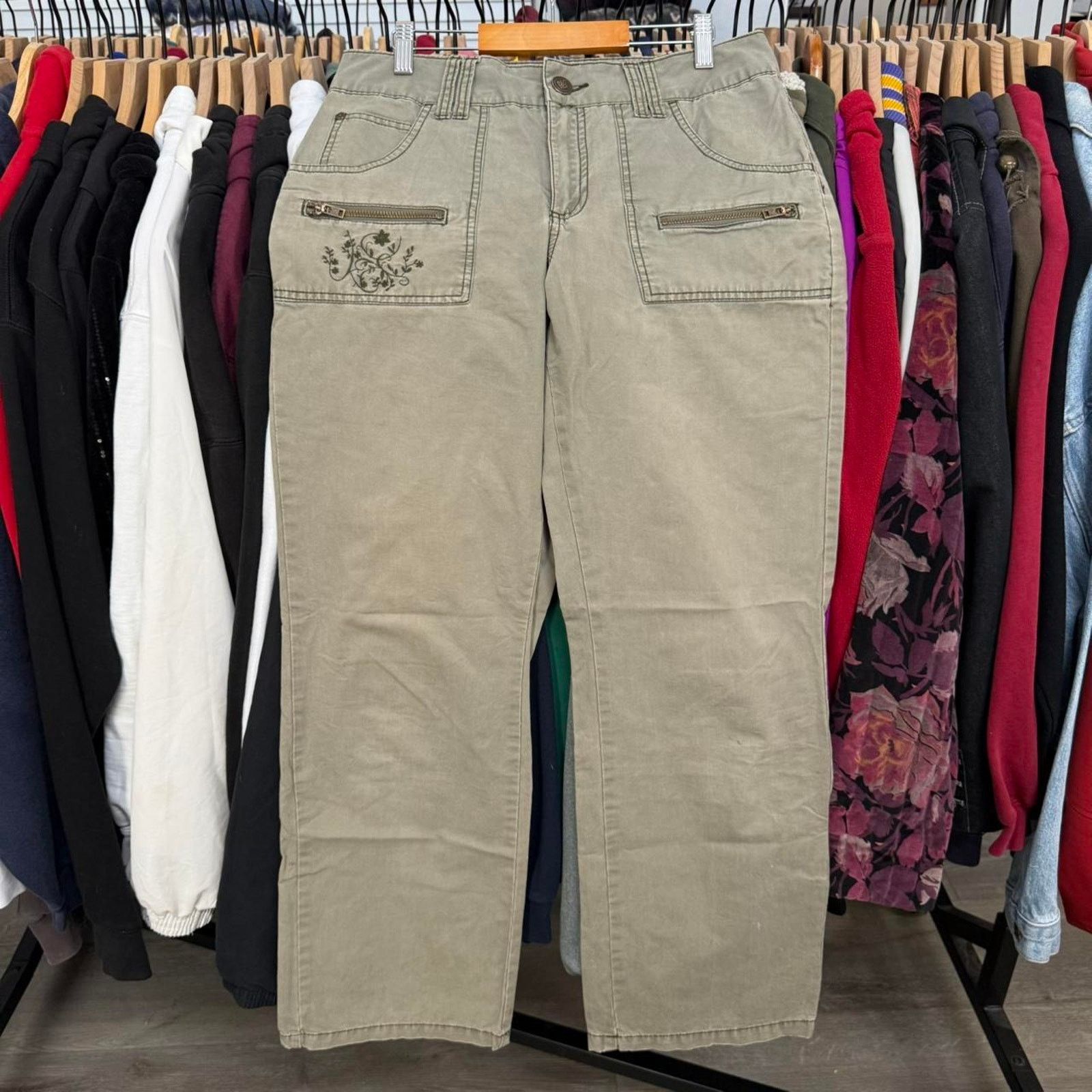 Faded Glory Vintage Y2K Faded Glory Women’s Low Rise Pants Floral Size 32" / US 10 / IT 46 - 1 Thumbnail