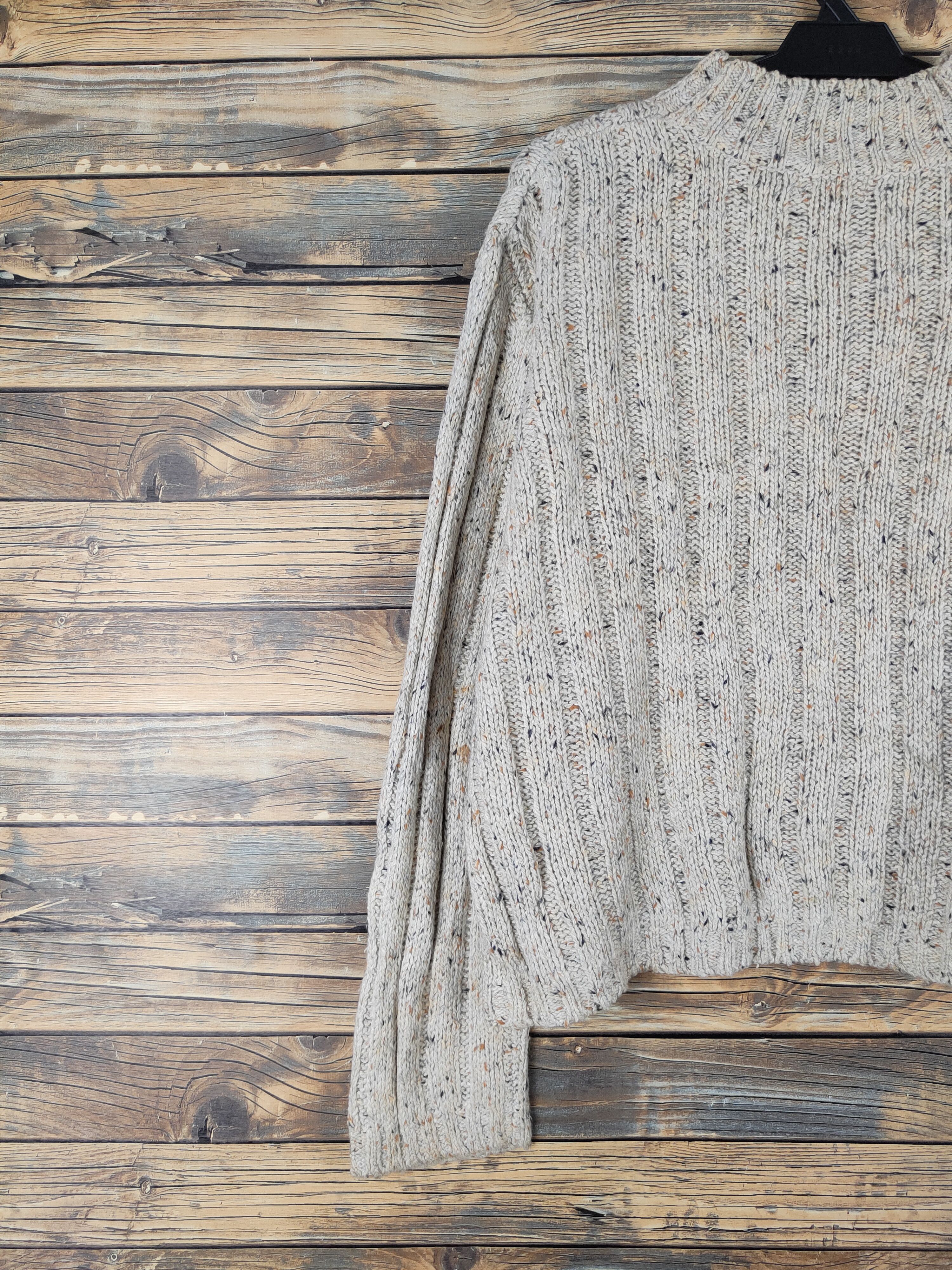 Aran Isles Knitwear Wood Wind Ivory Knitwear Crop Tops #W1444 Size US M / EU 48-50 / 2 - 8 Thumbnail