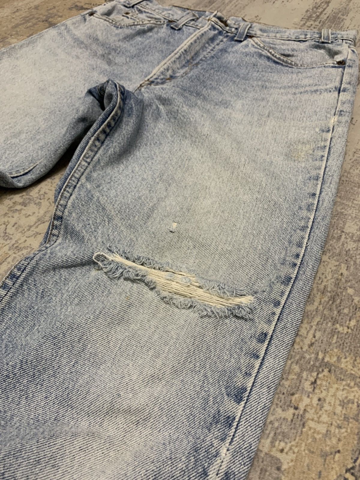 Levi's Vintage Levi's 517 Light Wash Distressed Grunge Jeans 32x27 Size US 32 / EU 48 - 6 Thumbnail