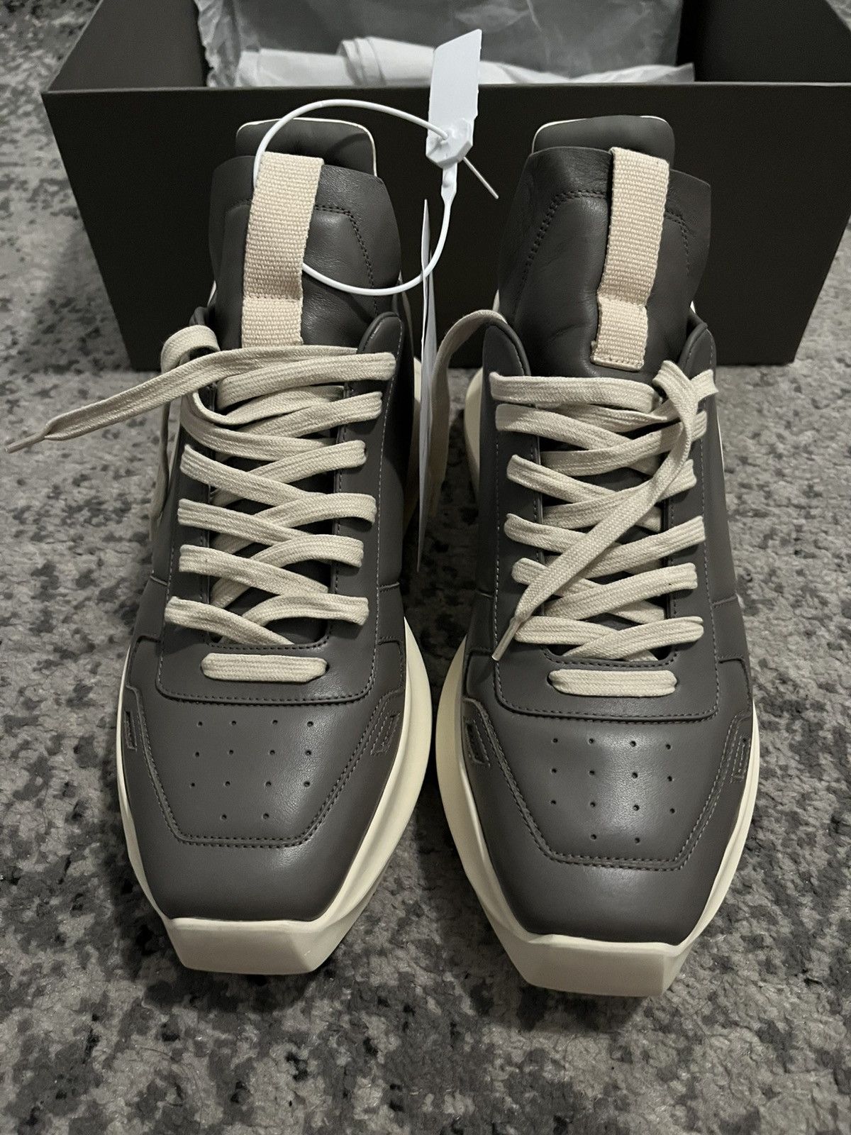 Rick Owens Rick Owens Geth Runner Milk Size US 9 / EU 42 - 2 Thumbnail