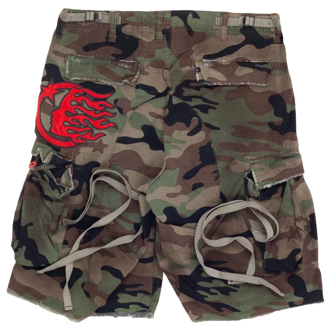 Camouflage patch shorts SMALL