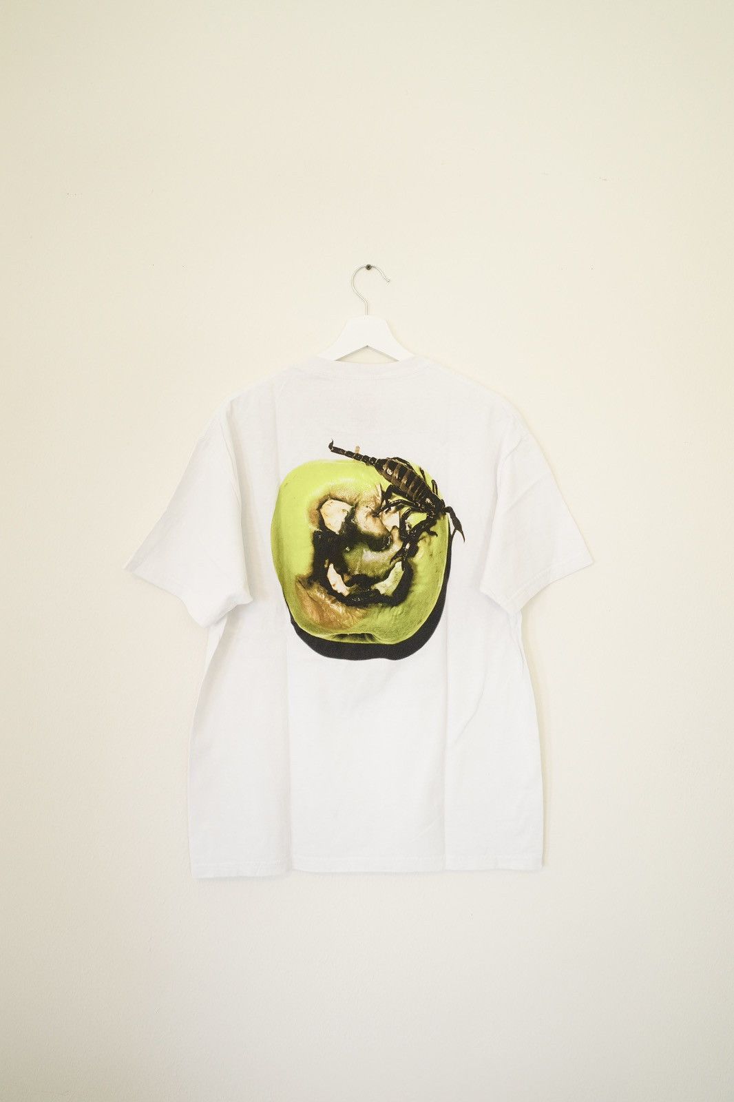 Pleasures PLEASURES Apples T-Shirt Size US L / EU 52-54 / 3 - 2 Thumbnail