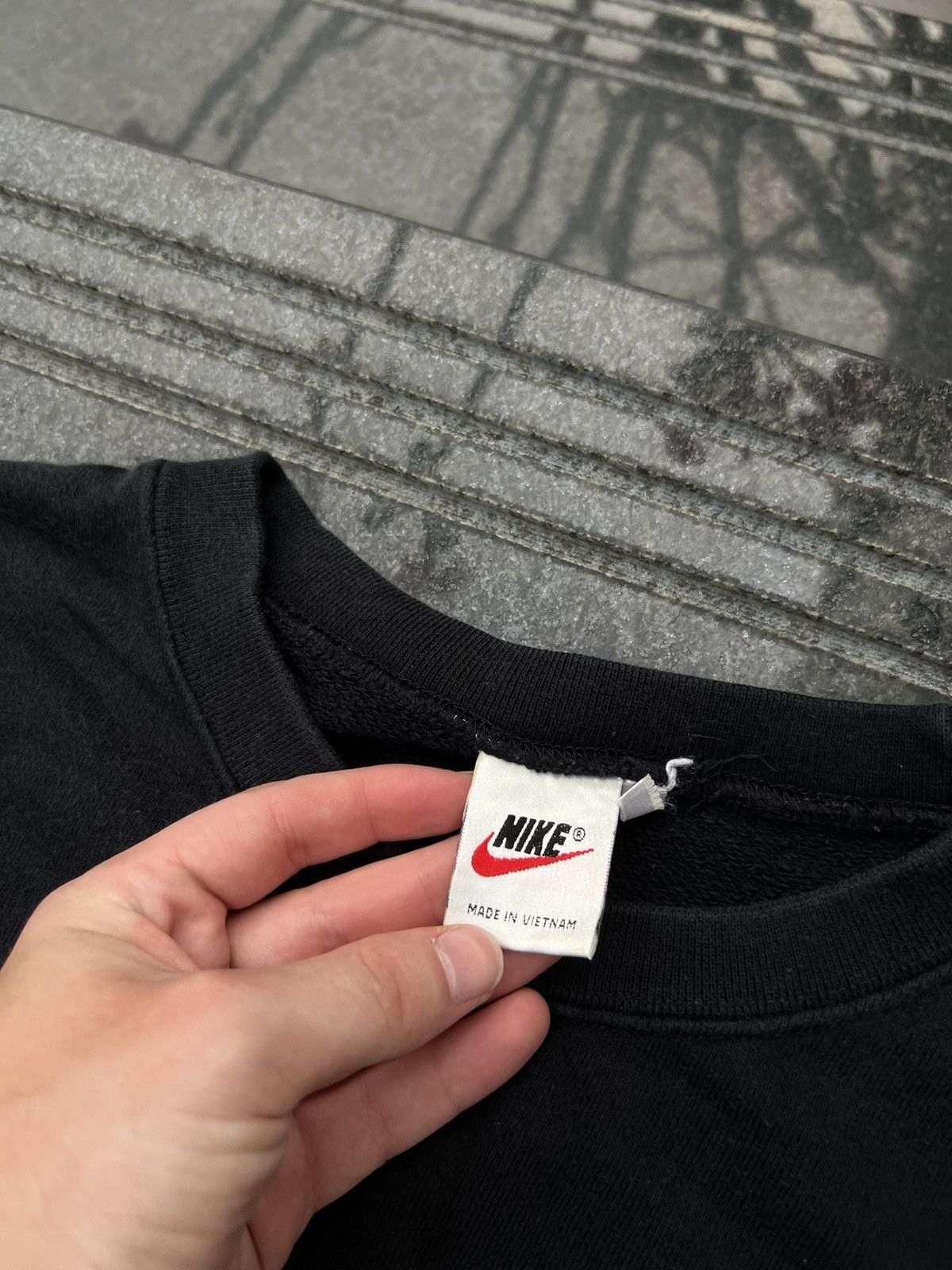 Nike × Vintage 90s Nike Swoosh Vintage Y2K Faded Boxy Retro Sweatshirt Size US M / EU 48-50 / 2 - 7 Thumbnail