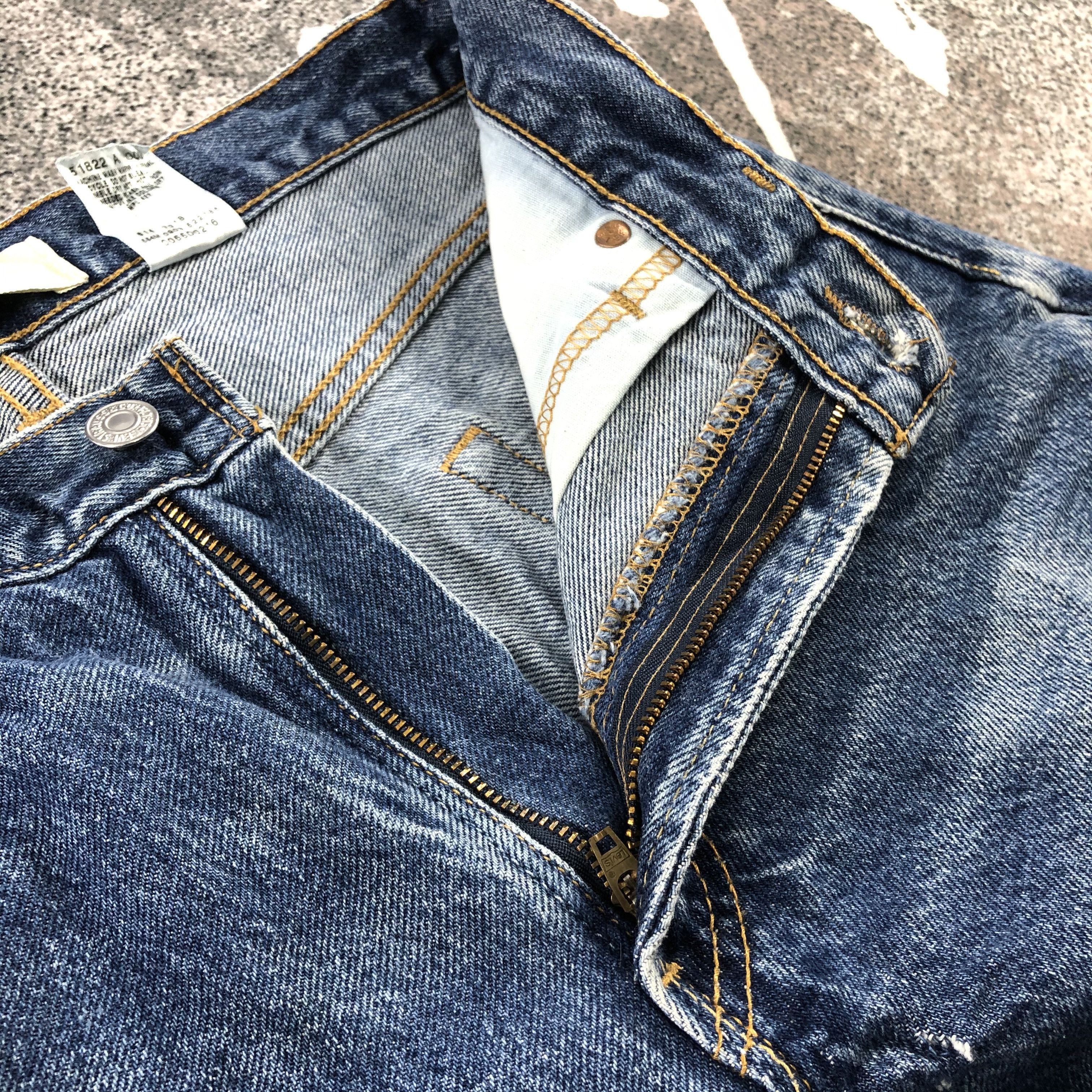 Levi's Vintage Levi's 550 Jeans Faded Blue Denim KJ993 Size US 30 / EU 46 - 12 Thumbnail
