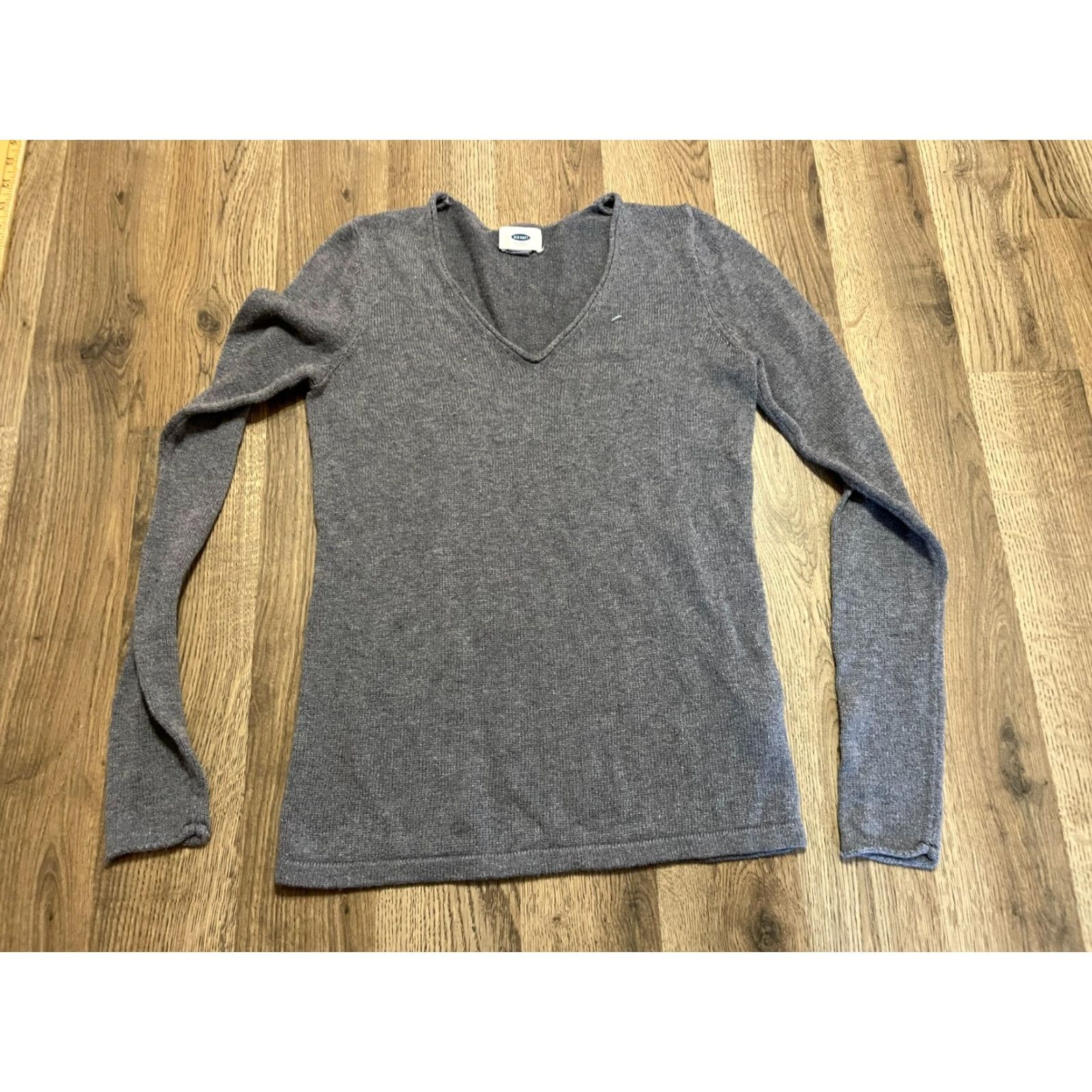 Old Navy Old Navy Shirt Women's XS Regular Gray Long Sleeve V-Neck Pullover Casual Basic Modern 0 Size XS / US 0-2 / IT 36-38 - 2 Thumbnail