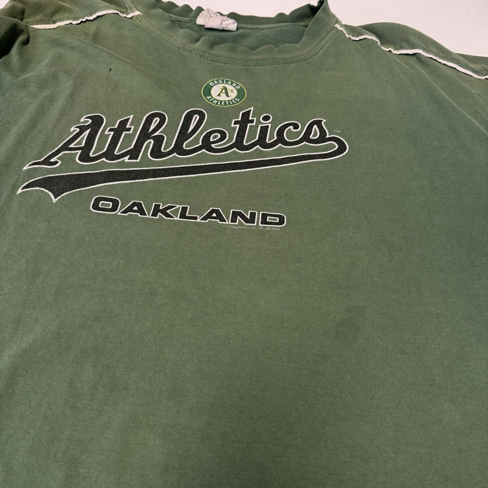 Vintage Vintage Oakland Athletics T Shirt Mens 2XL Green Lee MLB Lon Size US XXL / EU 58 / 5 - 8 Thumbnail