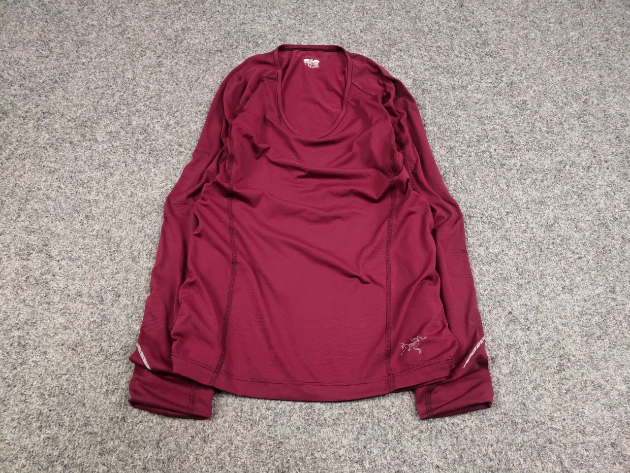 Arc'teryx Vintage Arc'teryx Top LS Women's long sleeve Burgundy Shirts Size S / US 4 / IT 40 - 2 Thumbnail