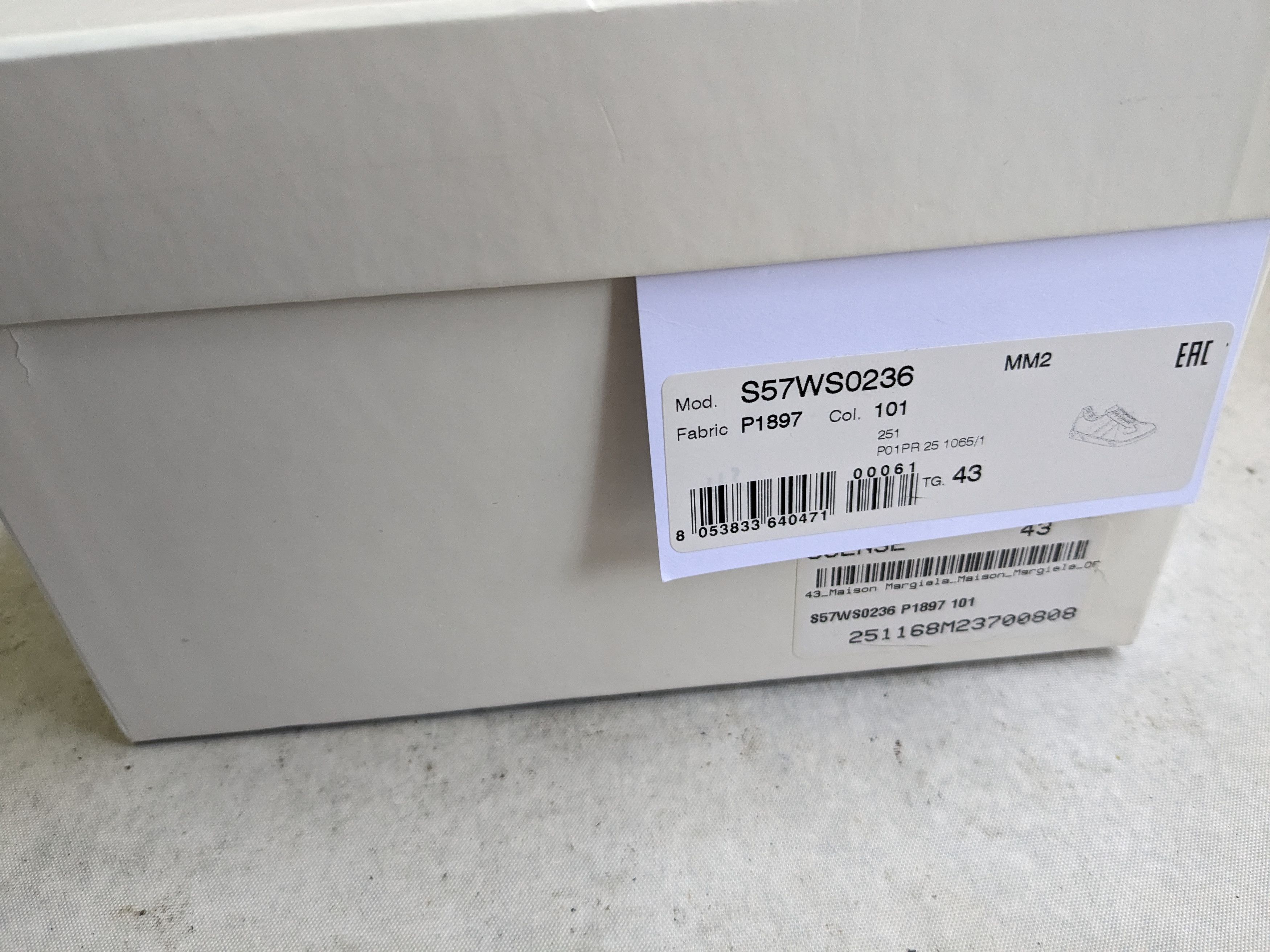 Maison Margiela Maison Margiela Replica GAT Silver Black 10 43 Low Tops Size US 10 / EU 43 - 21 Thumbnail