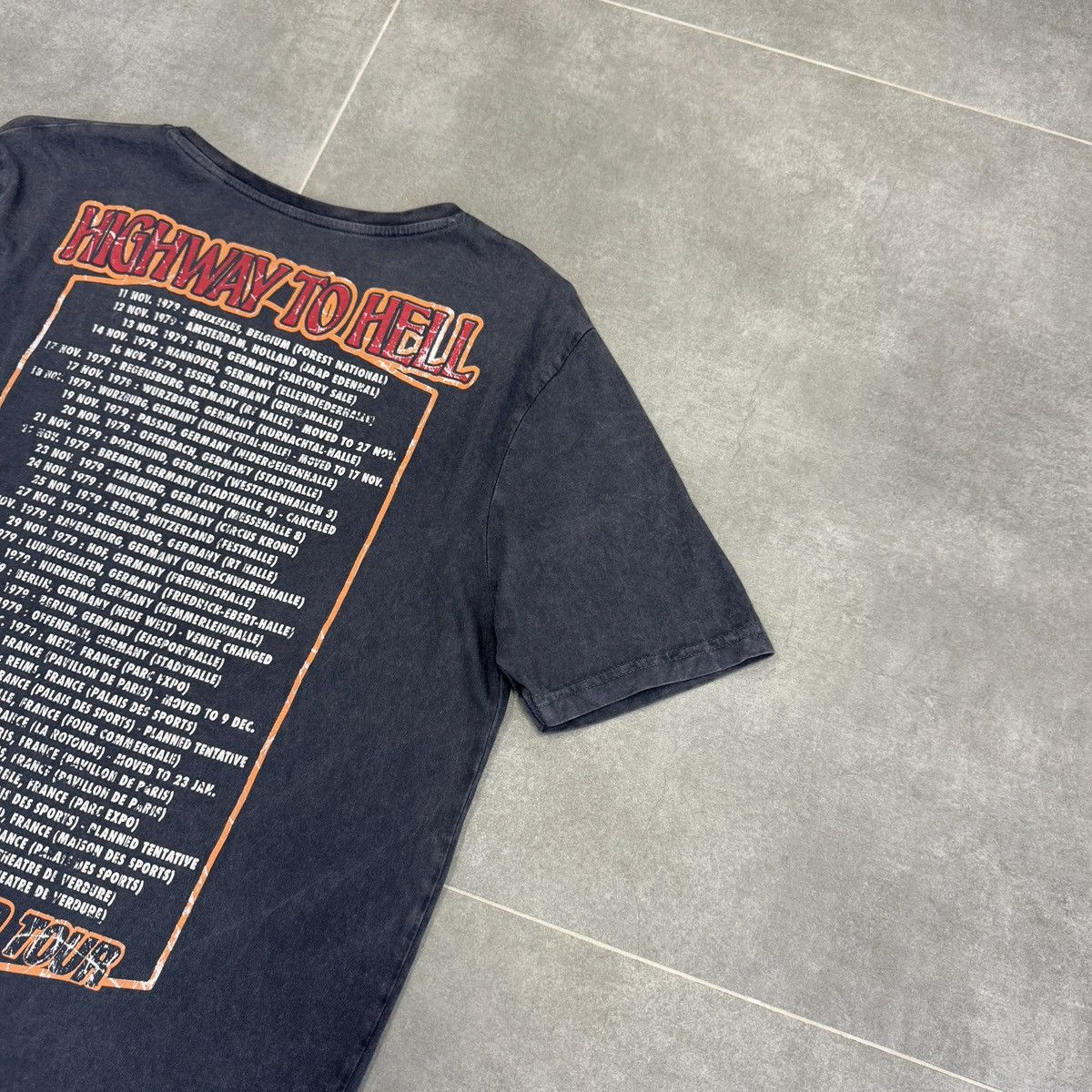 AC/DC × Band Tees AC/DC Highway To Hell 1979 World Tour Retro T-Shirt Size M Size US M / EU 48-50 / 2 - 14 Thumbnail