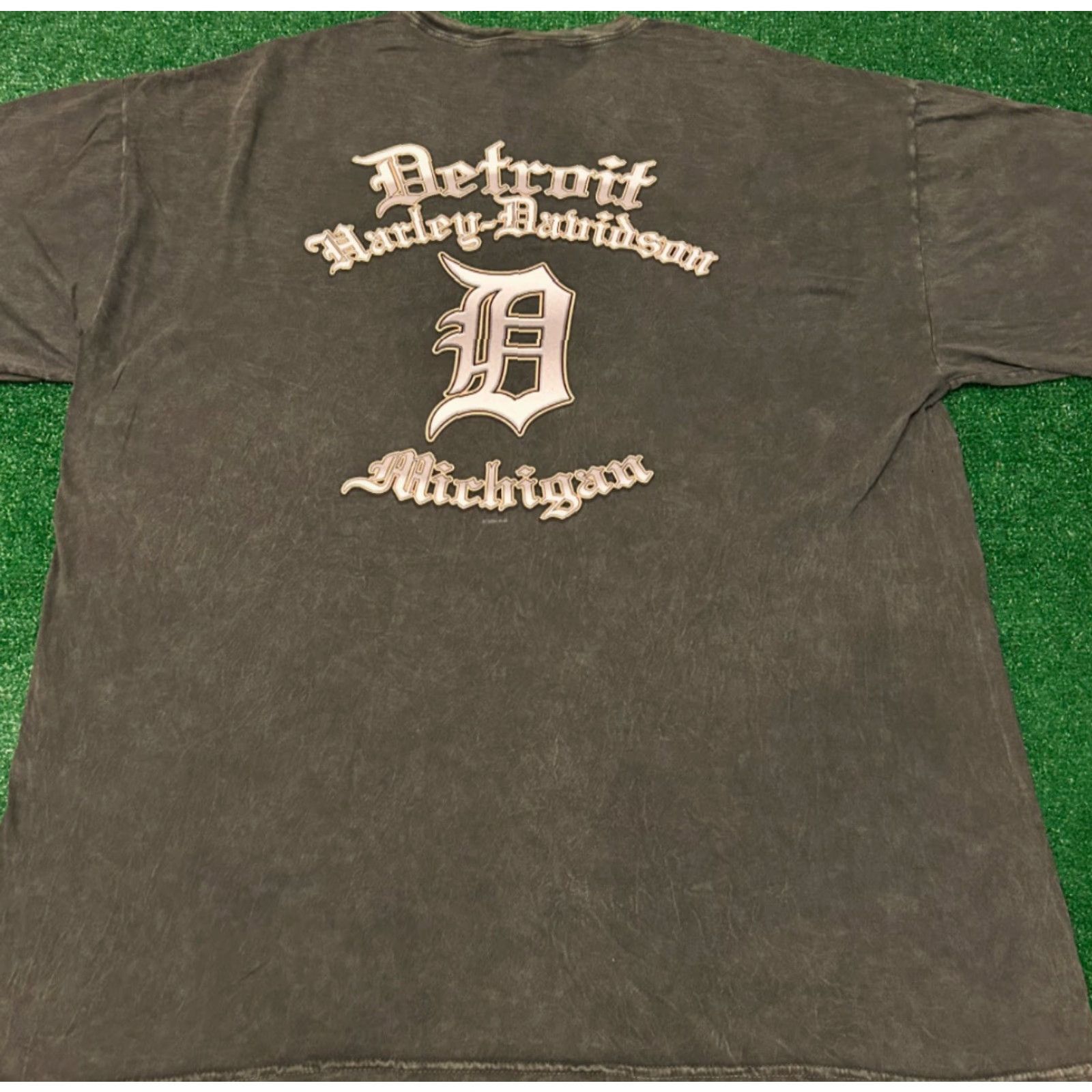 Harley Davidson VINTAGE Harley-Davidson T-Shirt Men 3XL Gray Y2K Biker Motorcycle Logo Detroit Michigan 2008 Size US XXL / EU 58 / 5 - 4 Thumbnail