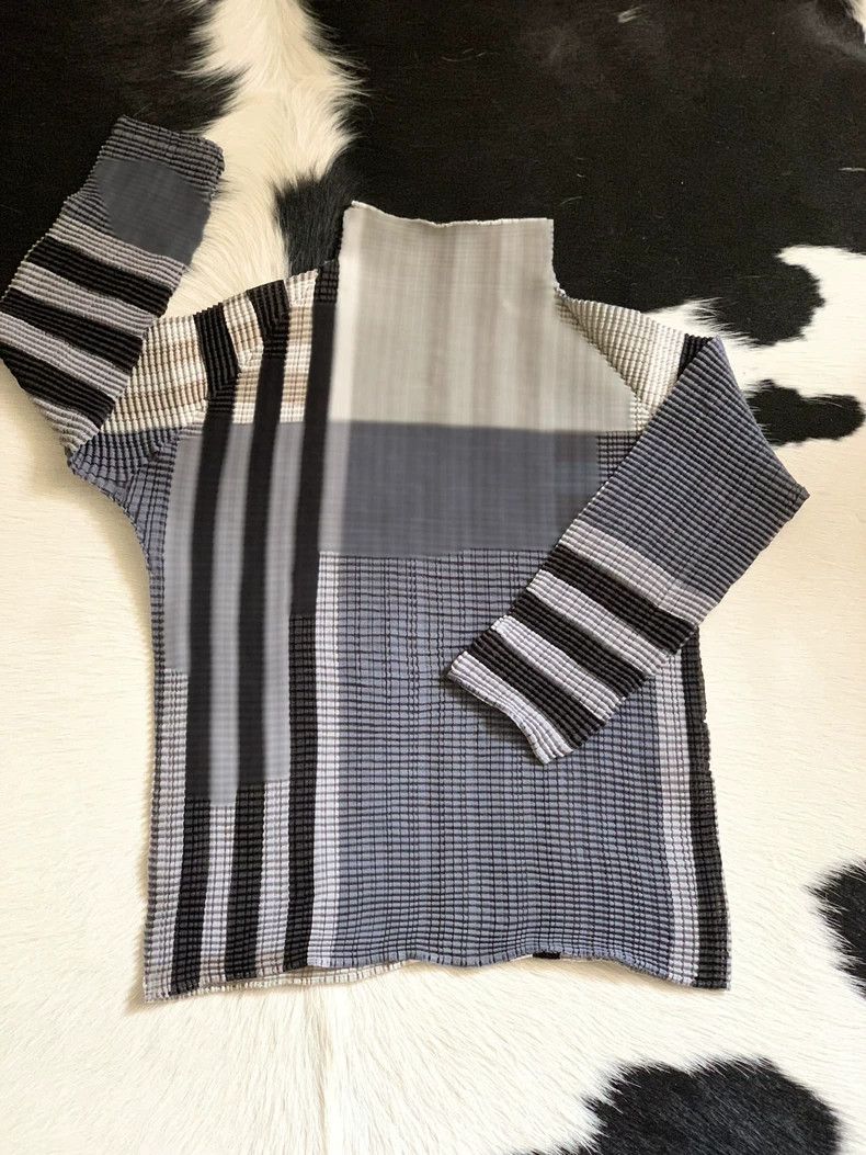Issey Miyake Issey Miyake Two-tone pleated top Size S / US 4 / IT 40 - 4 Thumbnail