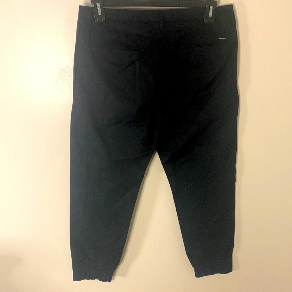 Hugo Boss Modern Chino-BOSS- 32/28 - Blk -97%Ctn,3% Elastic - slim fit Size US 32 / EU 48 - 9 Thumbnail
