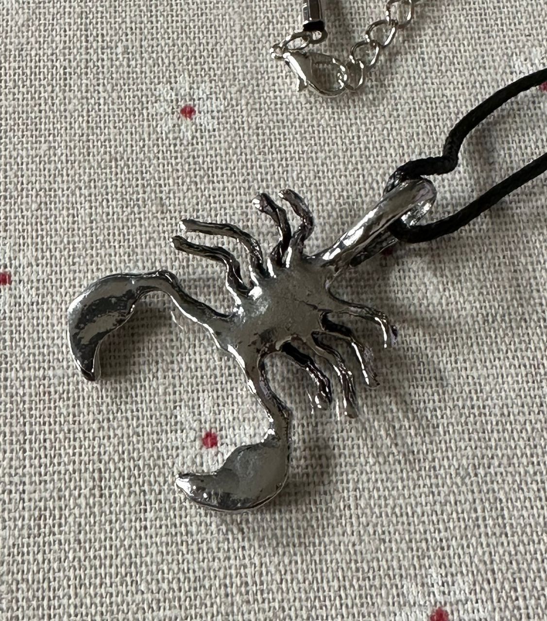 Japanese Brand scorpion necklace Size ONE SIZE - 3 Thumbnail