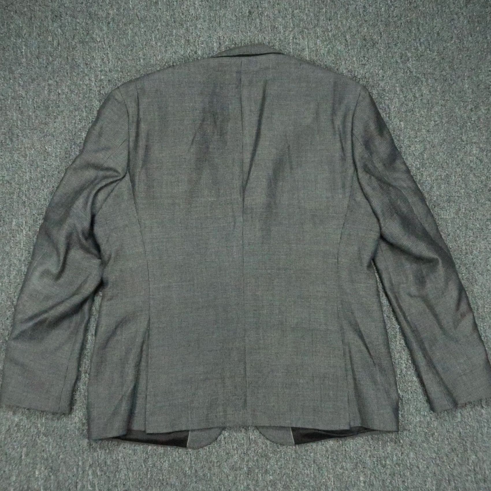 Hugo Boss HUGO BOSS Blazer Mens 48R Gray Linen Wool Lanificio Tesse Biella Wool-Linen Sport Coat 2 Piece Notch Lapel Double-Vented Regular Suit Jacket Size 48R - 7 Thumbnail