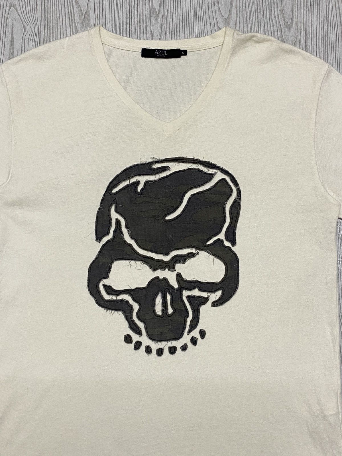 20471120 Azul Tee Brand Art of Skull Patches Front V Collar Size US M / EU 48-50 / 2 - 6 Thumbnail