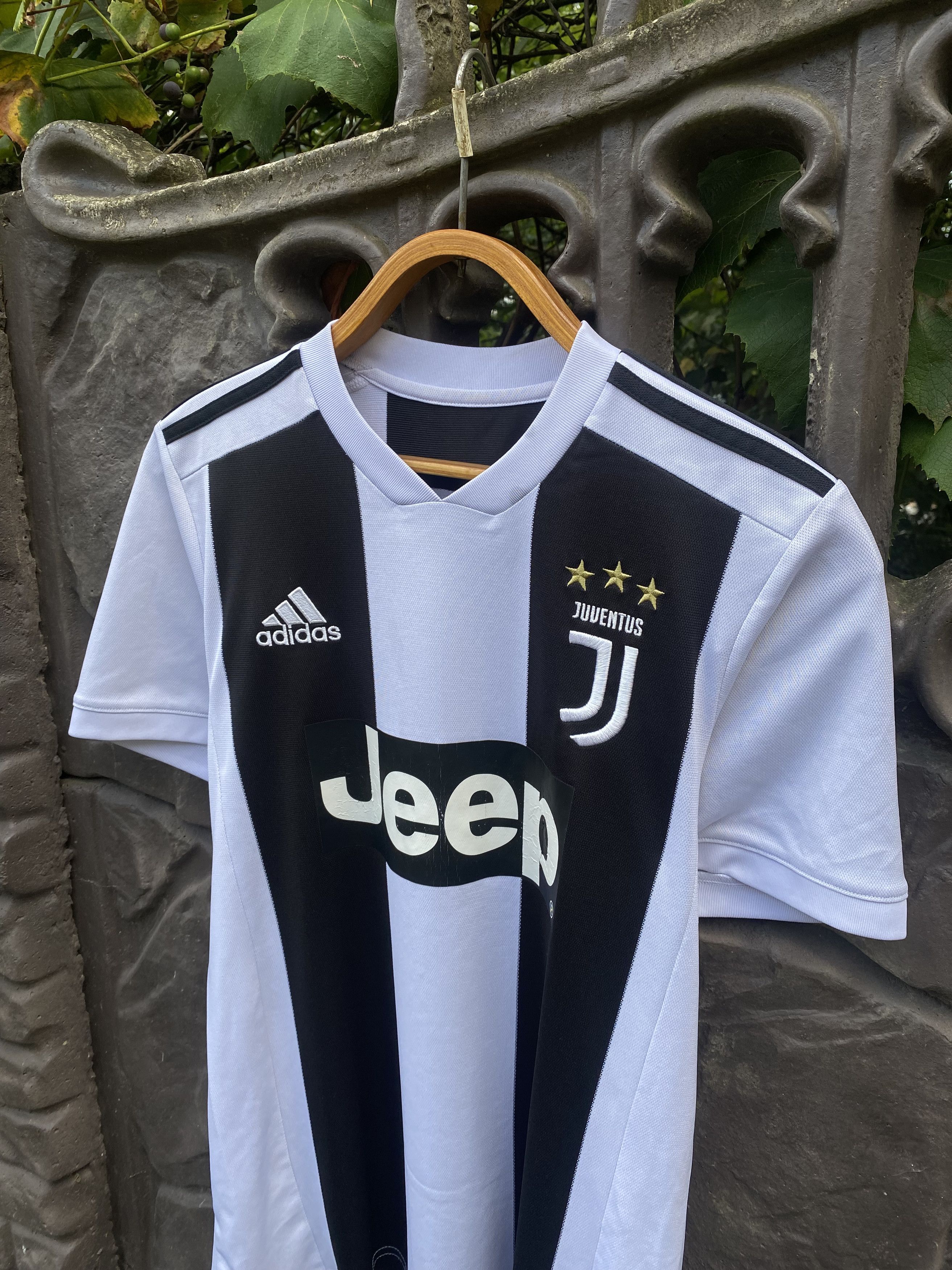 Adidas Juventus Home football shirt 18/19 Adidas Maglia Mens Size S Size US S / EU 44-46 / 1 - 6 Thumbnail