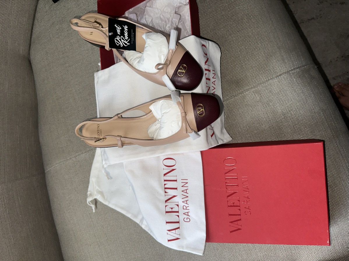 Valentino Valentino Garavani Valet Du Roi Kid Slingback Ballerina 25Mm Size US 8 / IT 38 - 1 Thumbnail