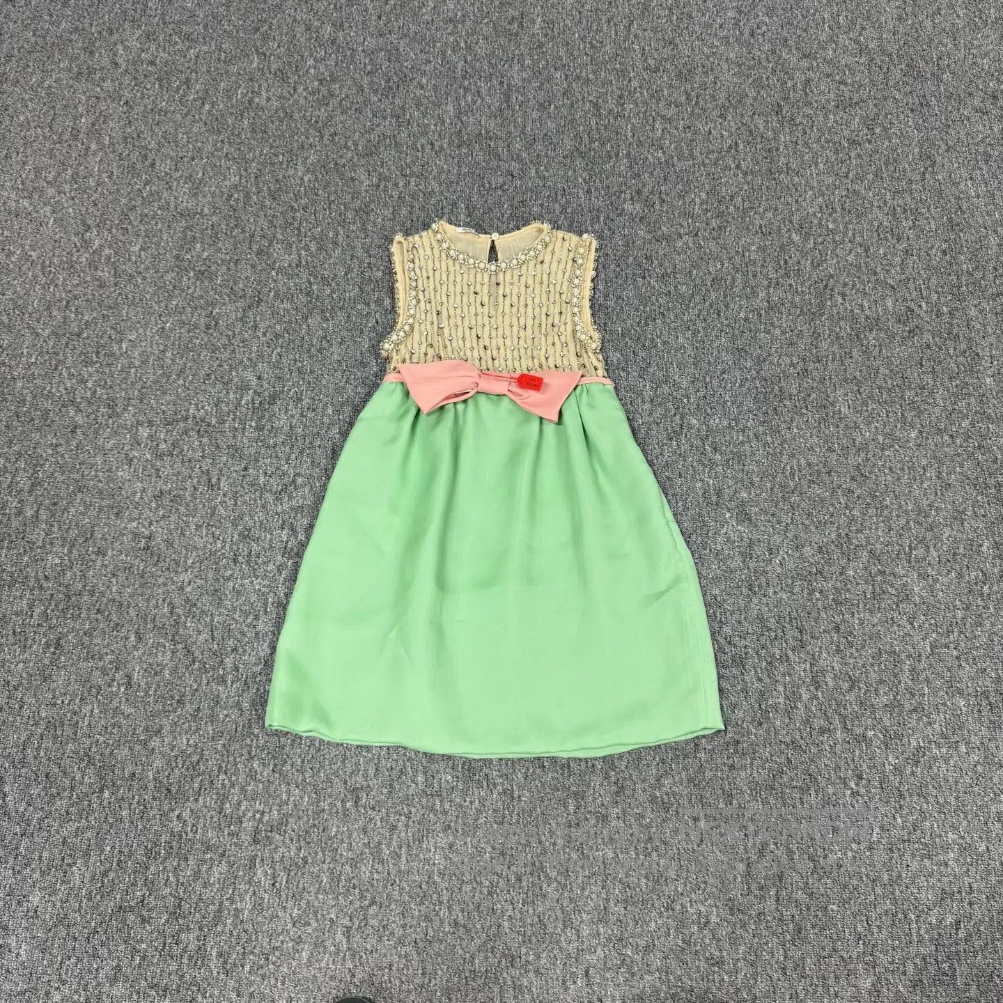 Miu Miu miu miu Pearl, bright diamond, and a bow-shaped little dre Size S / US 4 / IT 40 - 1 Thumbnail