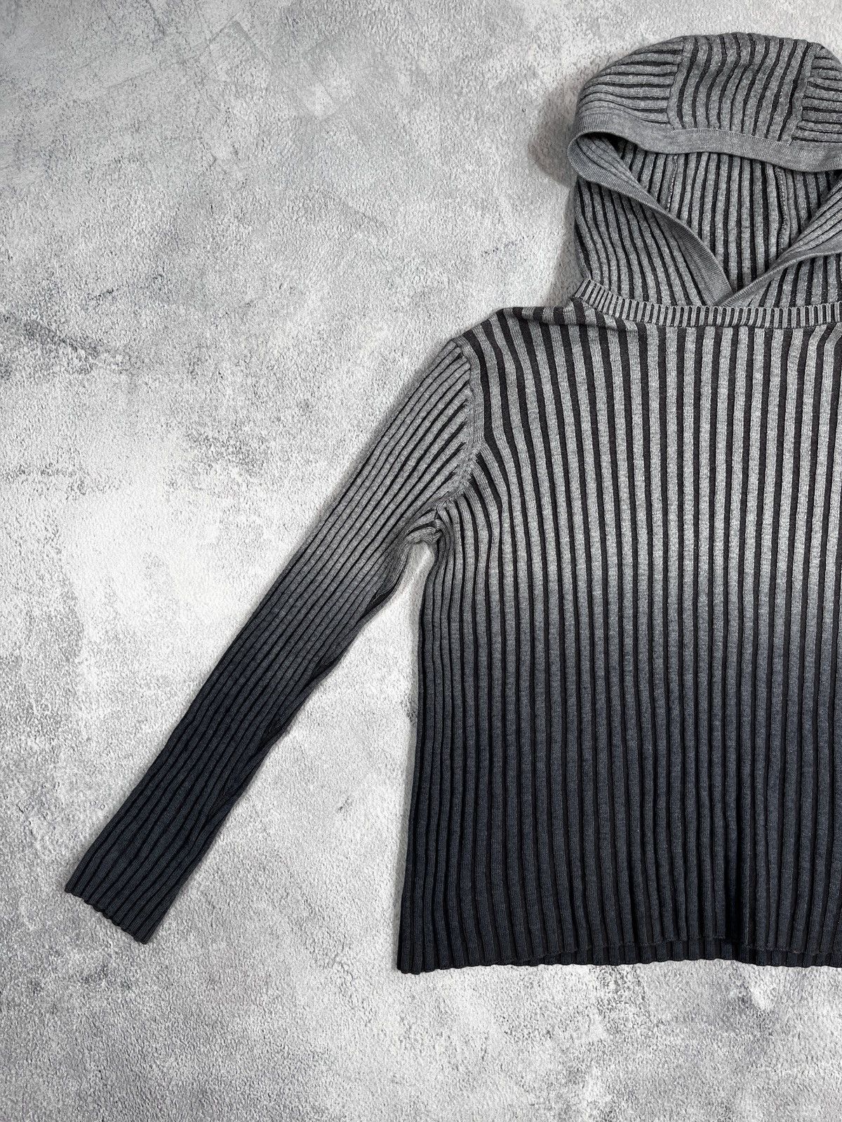 Armani Exchange Vintage Y2K Armani ribbed hooded sweater streetwear M Size US M / EU 48-50 / 2 - 5 Thumbnail