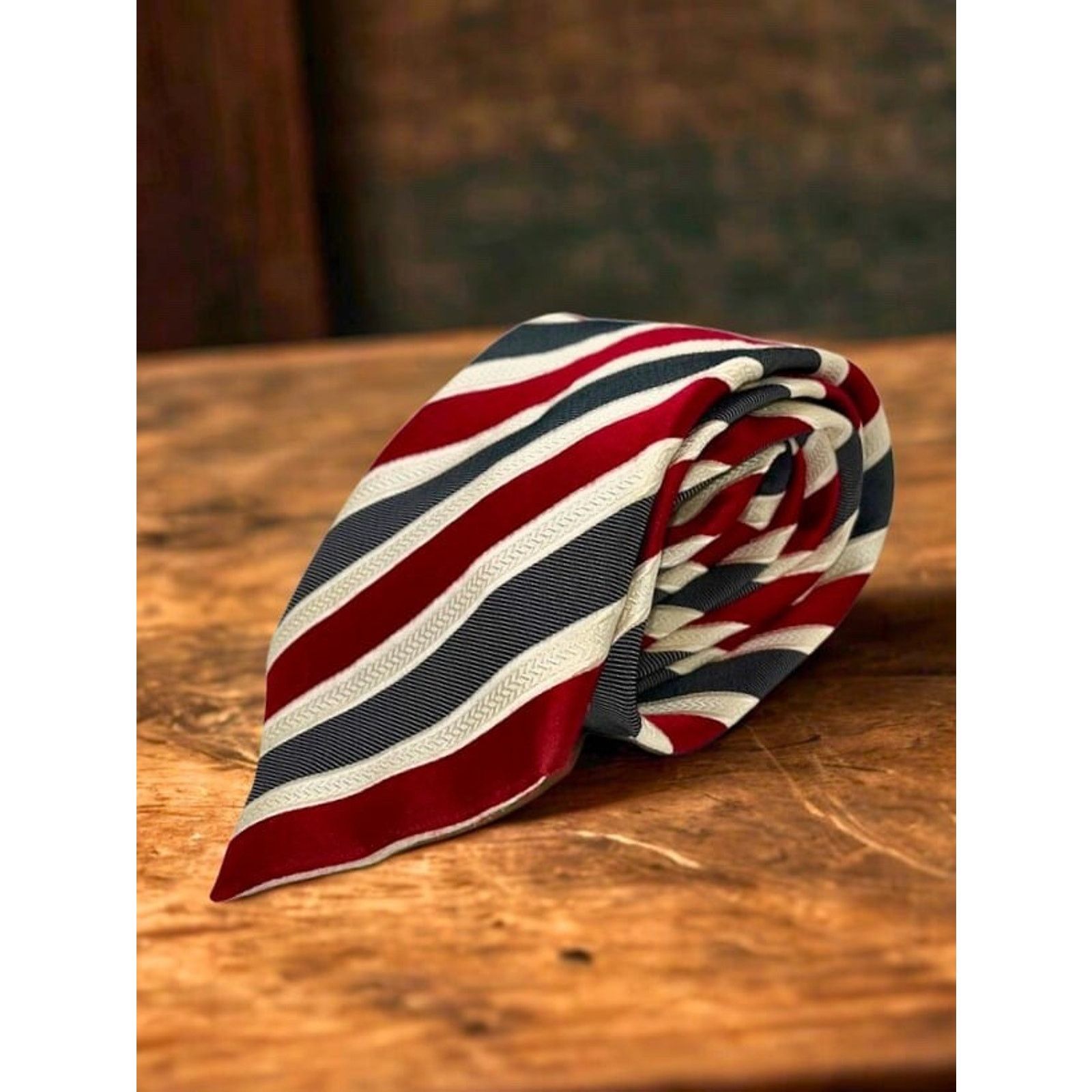 Donald Trump Donald J. Trump Signature Silk Striped Crest Tie Handmade Size ONE SIZE - 10 Thumbnail