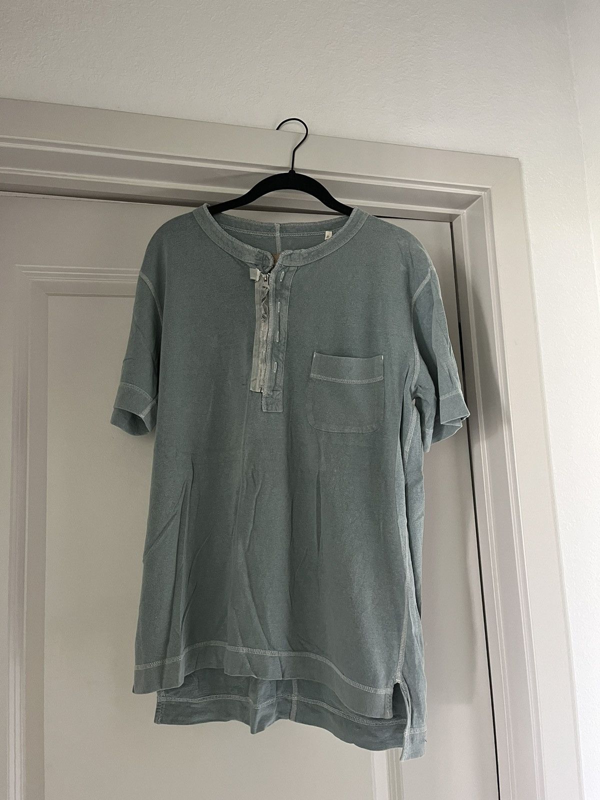 SOLOIST Zip and Pocket T Shirt