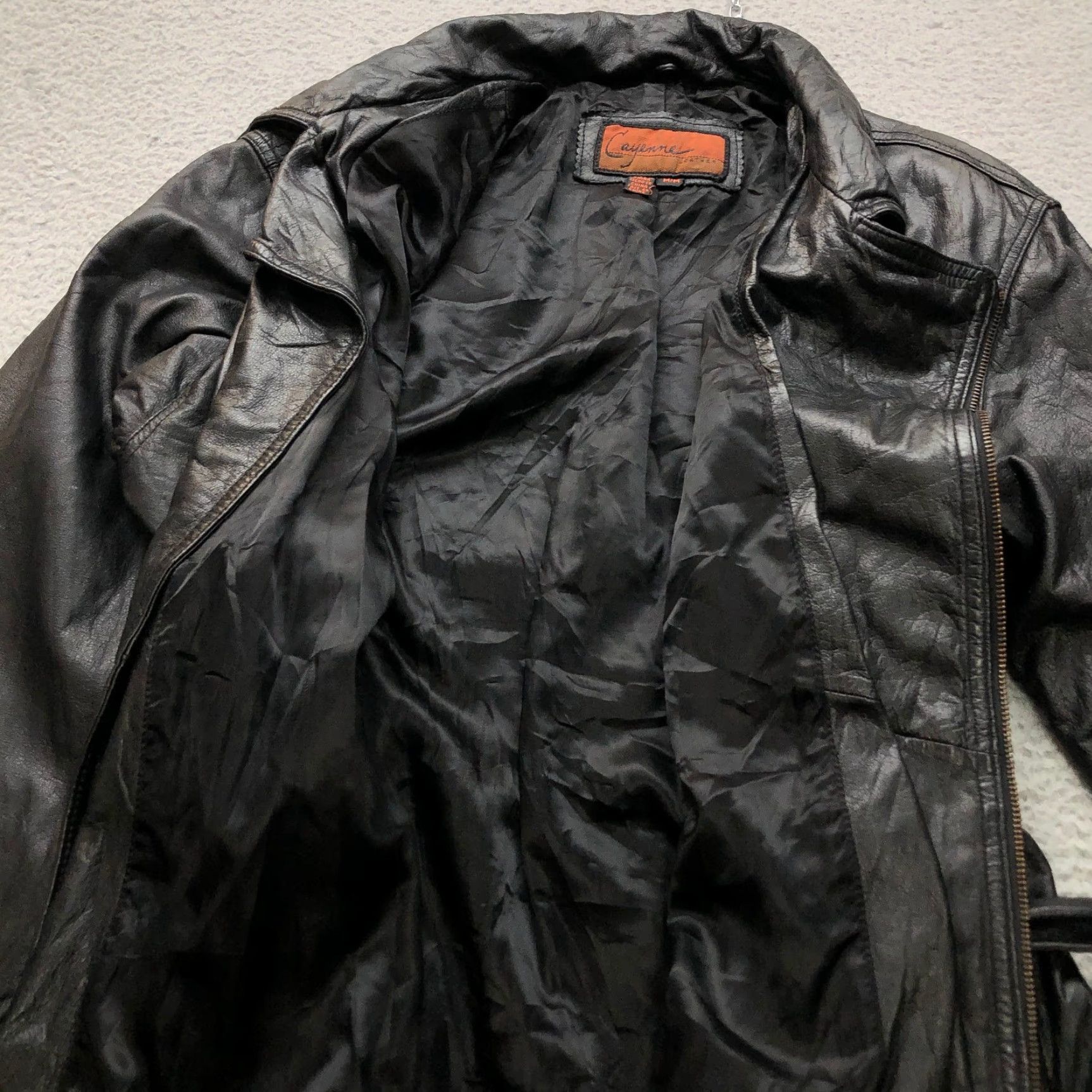Vintage VINTAGE Cayenne Leather Belted Biker Jacket Womens M Assymetrical Zip Black Jacket Womens M Black Belted Leather Biker Jacket Cayenne Size M / US 6-8 / IT 42-44 - 7 Thumbnail
