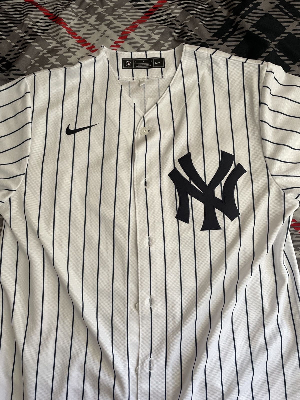 Nike New York Yankees 27 Stanton Jersey Medium with hat S/M Size US M / EU 48-50 / 2 - 2 Thumbnail