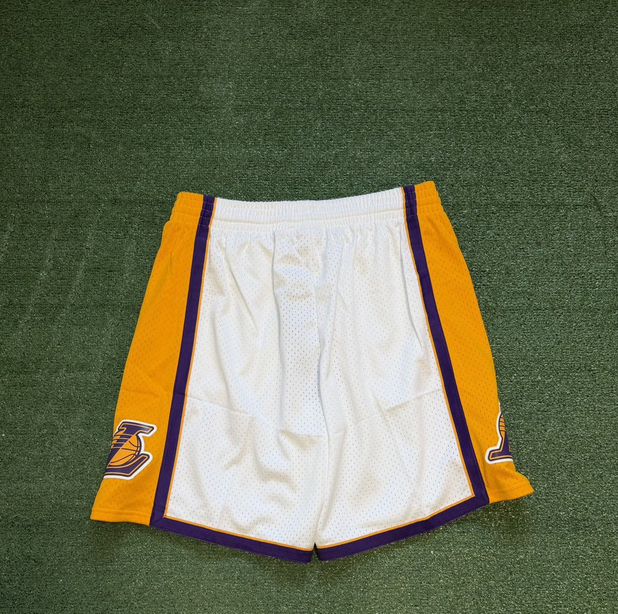 Mitchell & Ness Mens Mitchell & Ness NBA Swingman Shorts Los Angeles Lakers Size US 35 - 5 Thumbnail