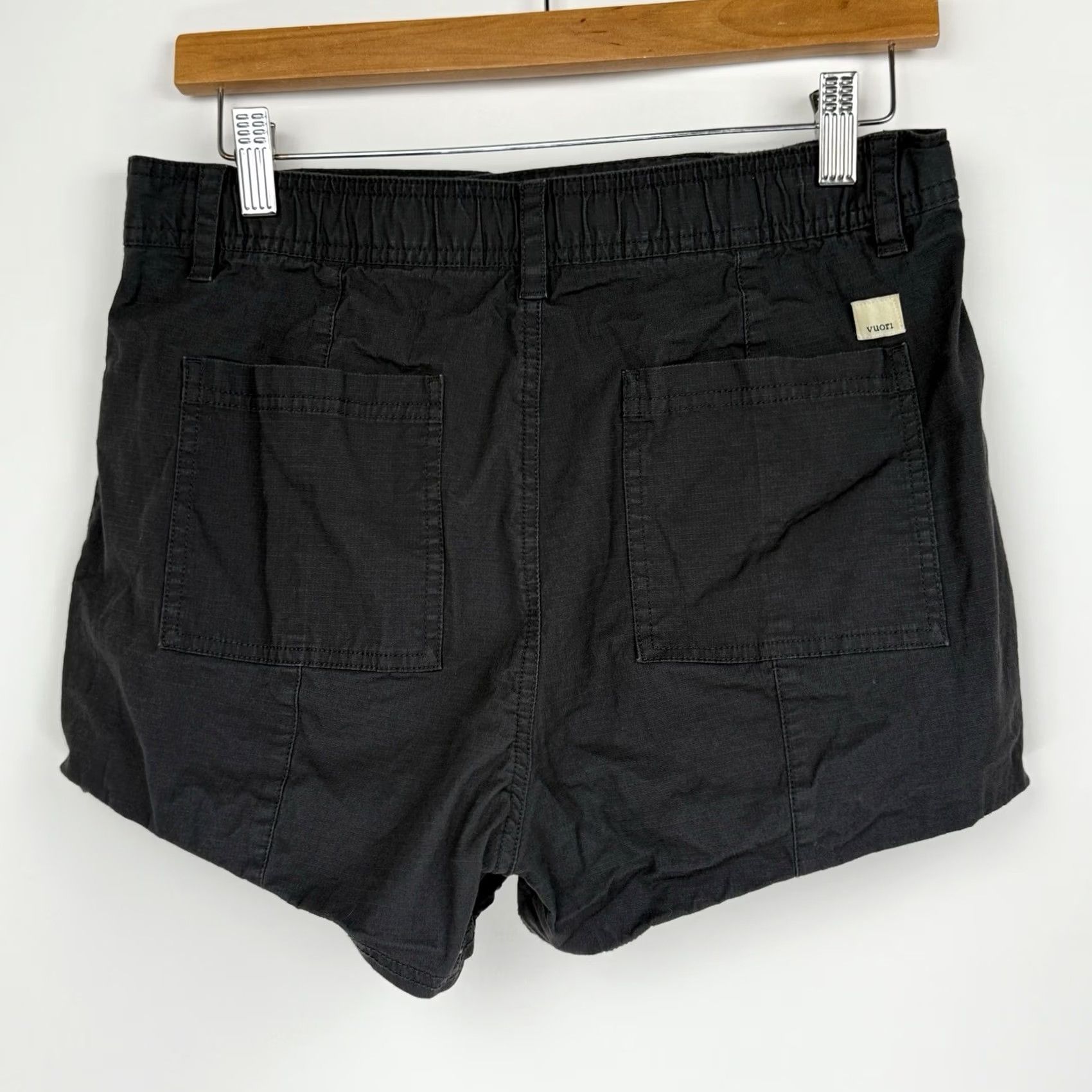 Vuori Vuori Women’s Medium Ripstop Utility Short Charcoal Gray Button Pocket Casual Travel Size 32" / US 10 / IT 46 - 3 Thumbnail