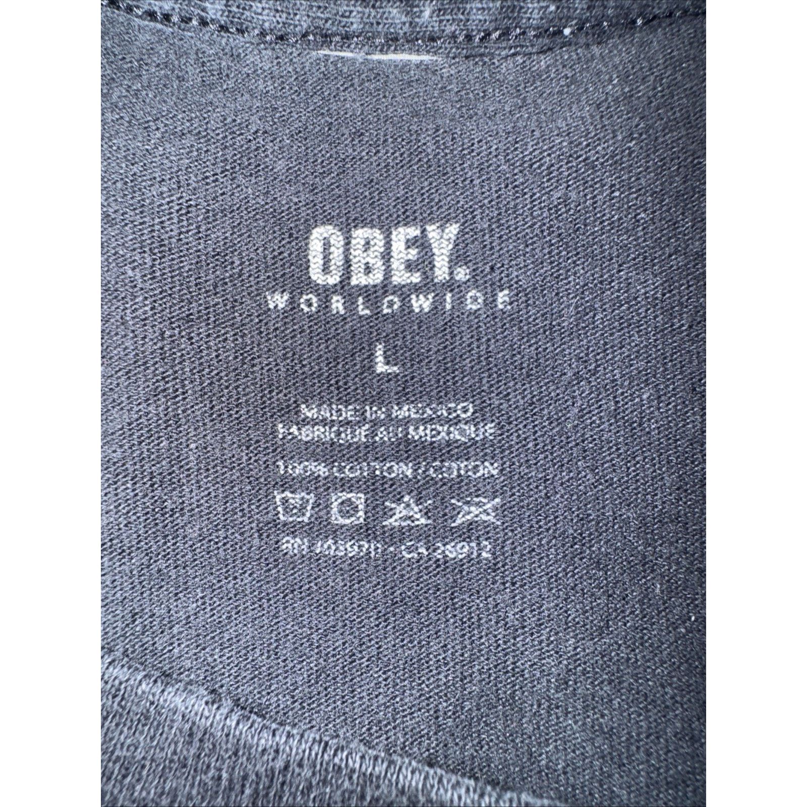 Obey Obey Angel Graphic T-Shirt Black L 20x26 Shepard Fairey Size US L / EU 52-54 / 3 - 3 Thumbnail