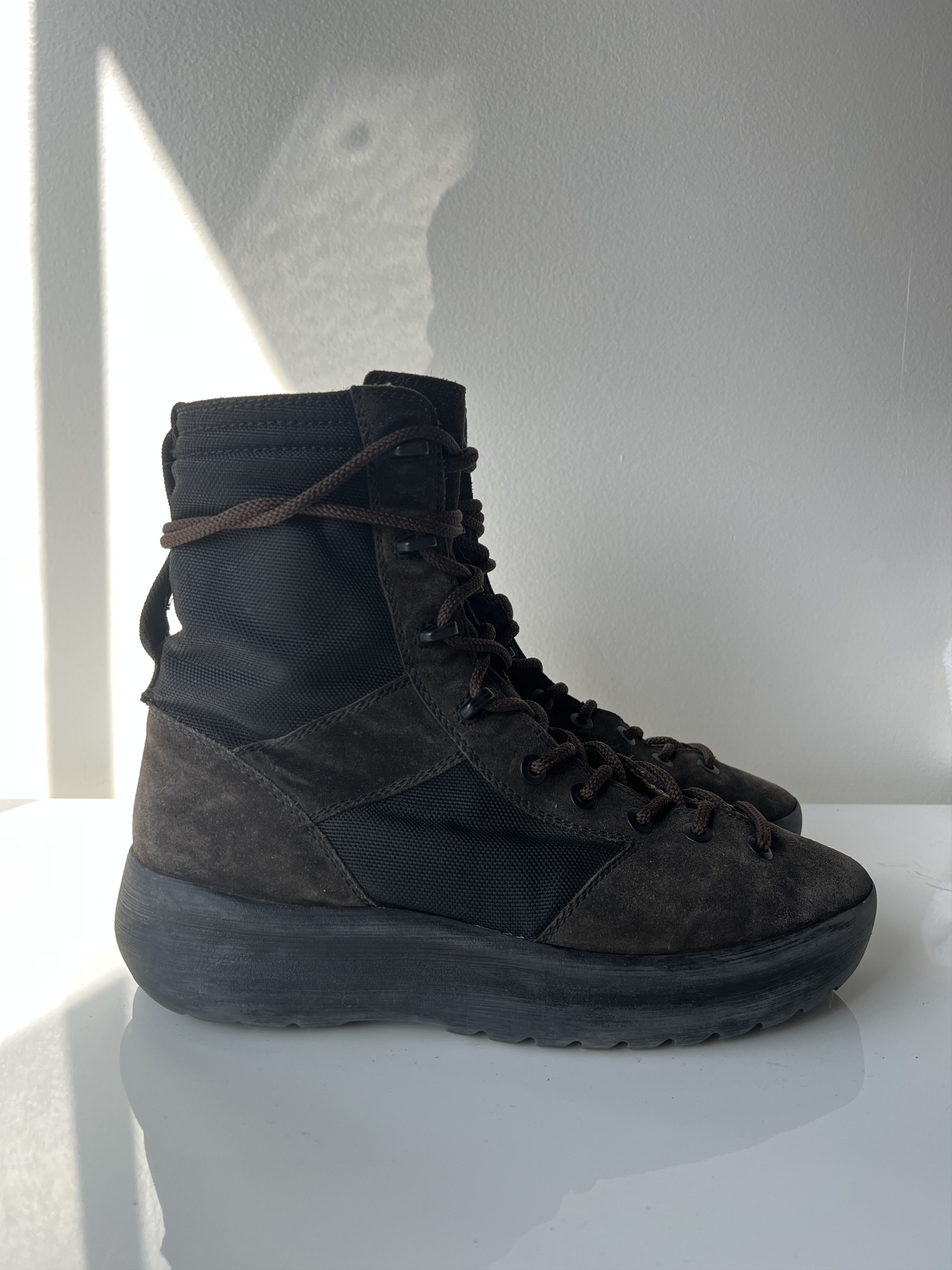 Kanye West YEEZY SAMPLE SEASON 3 COMBAT BOOTS FROM SHOW EXTREMELY RARE! Size US 9 / EU 42 - 17 Thumbnail