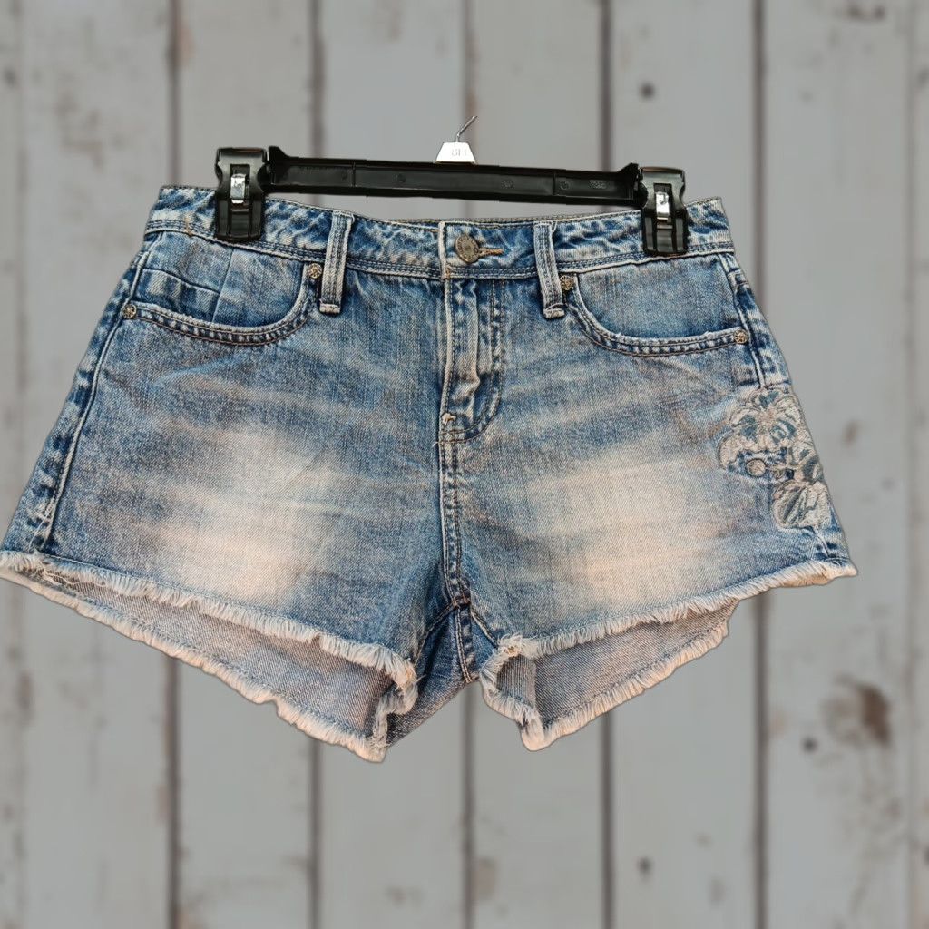 Buckle Black Buckle Black Distressed Denim Shorts Women's 26 Regular Blue Daisy Embroidered Pocket 2.0 Inseam Mid Rise Flat Front Zip Size 26" / US 2 / IT 38 - 1 Thumbnail