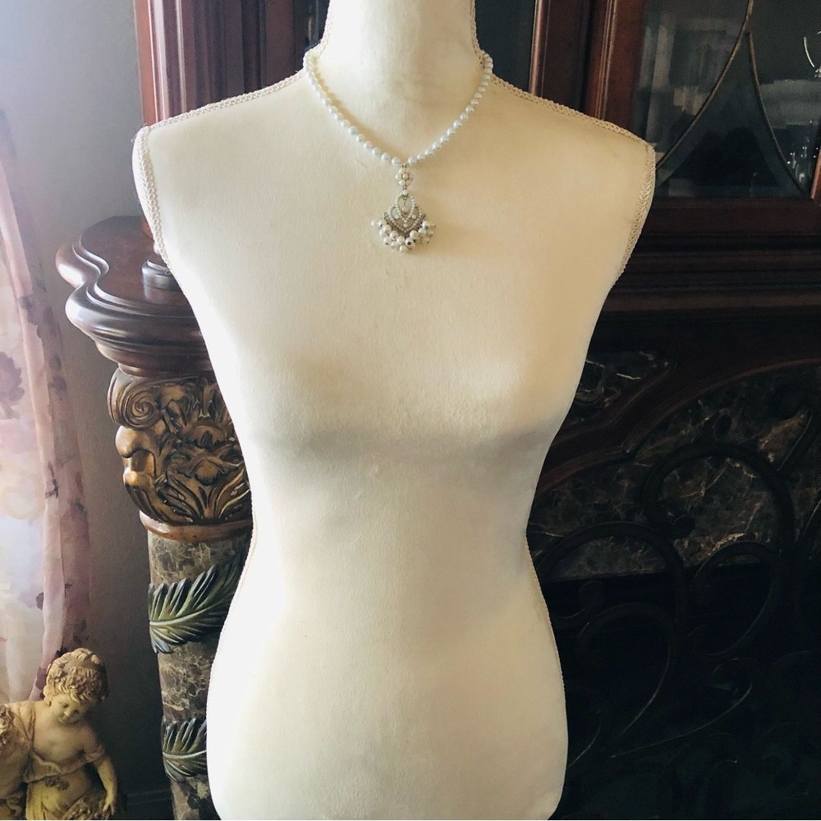 Handmade Handcrafted repurpose faux pearl chandelier Pearl necklace Size ONE SIZE - 6 Thumbnail