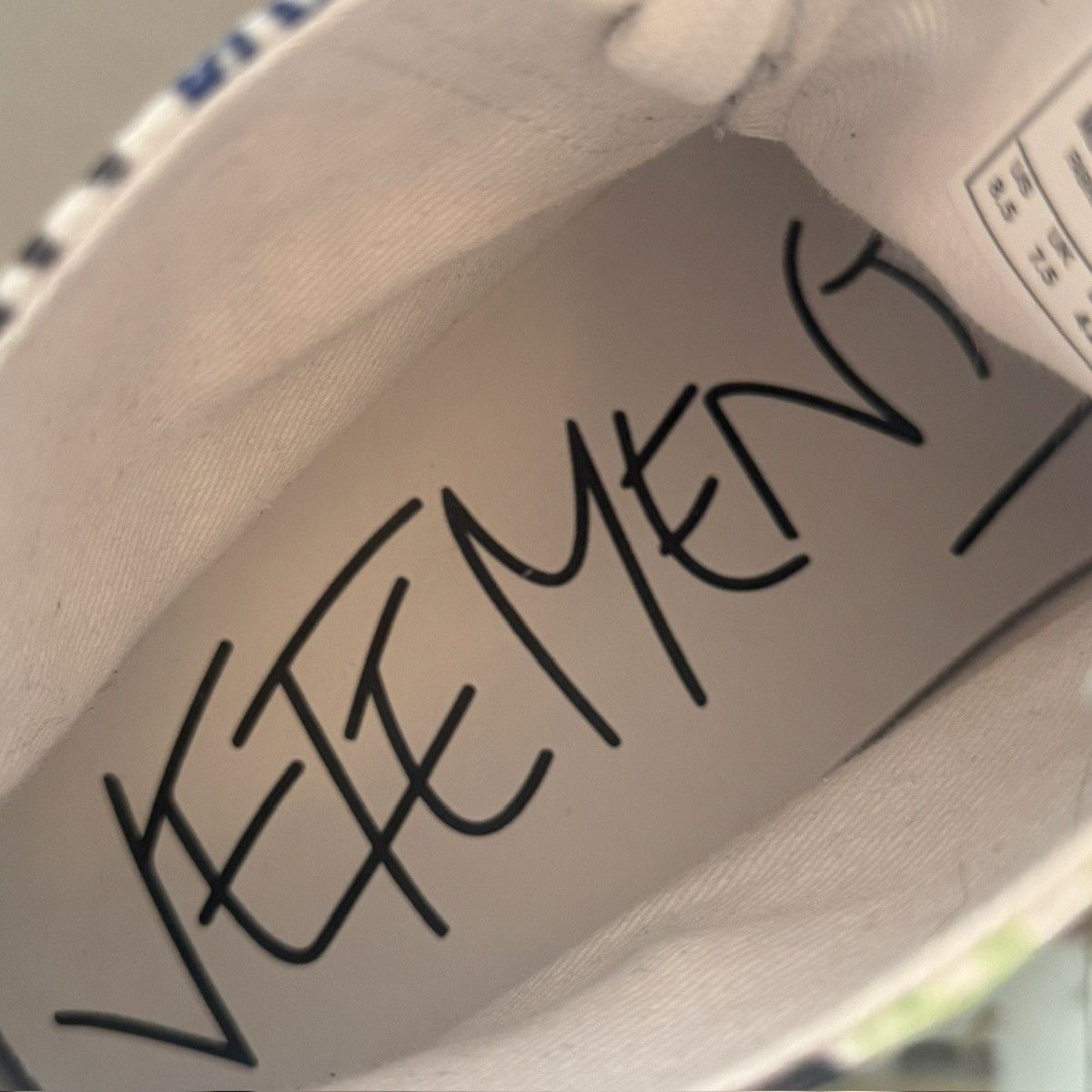 Vetements VETEMENTS White Graffiti High-Top Canvas Sneaker (FW18) Size US 9 / EU 42 - 8 Thumbnail